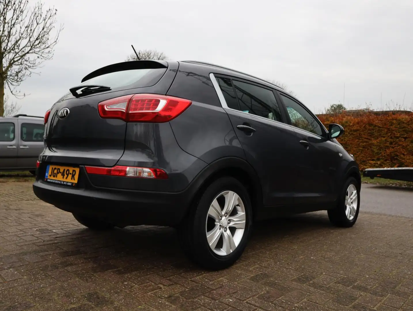 Kia Sportage 1.6 GDI Super Pack (Vol-Opties!) 1e eigenaar Gris - 2