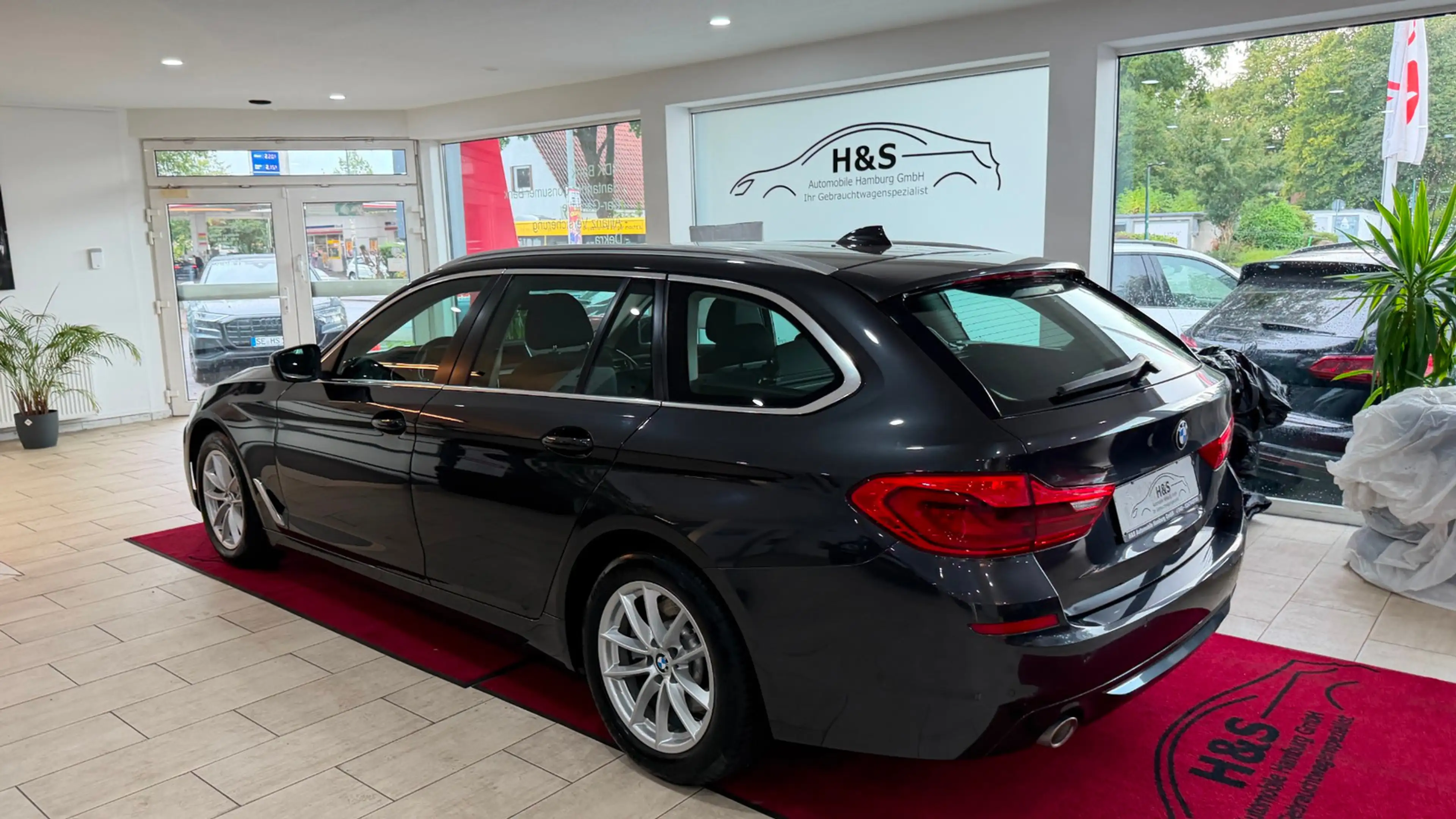 BMW 520 i NAVI*SCHECKHEFT*AHK — photo 3