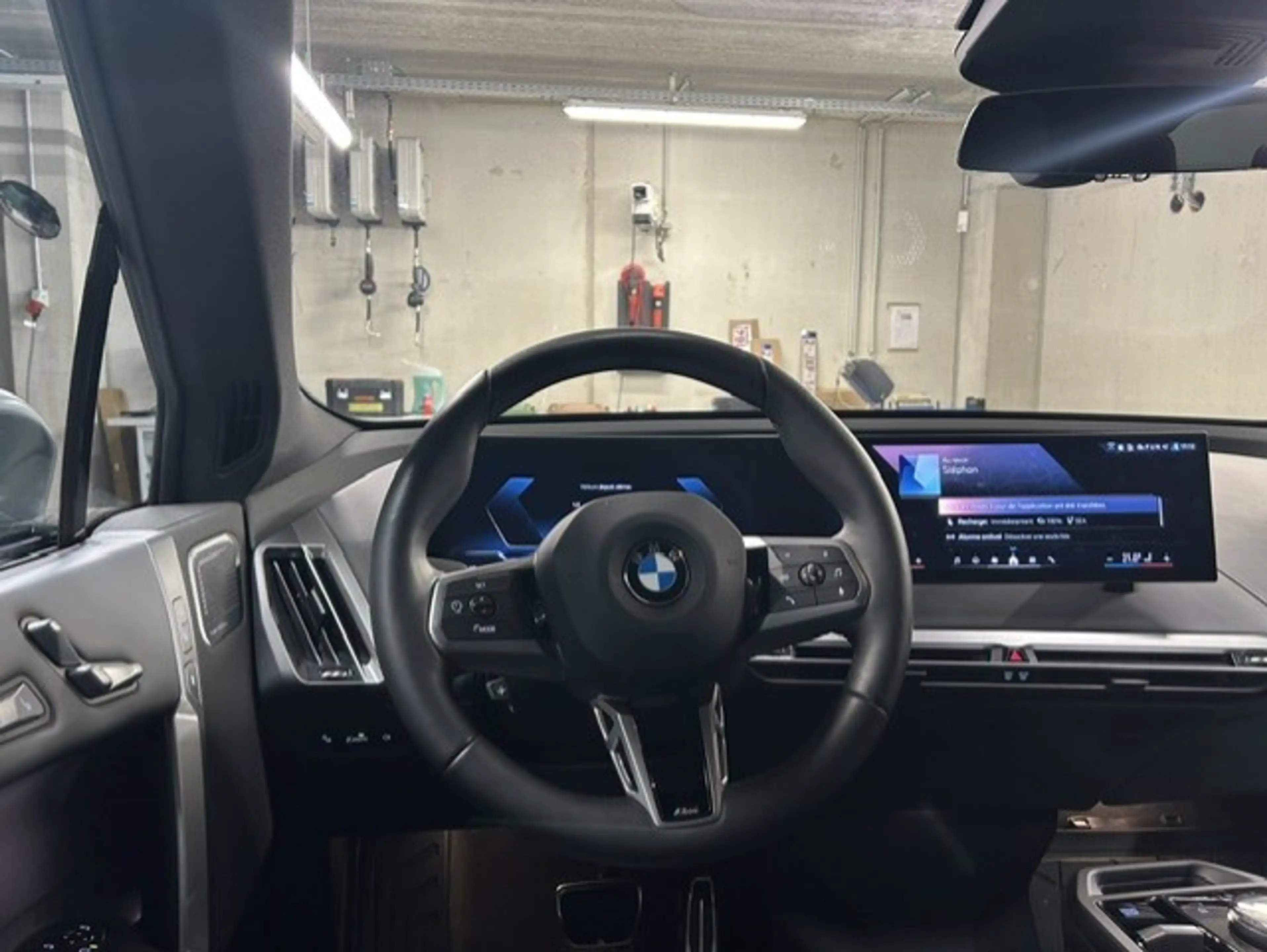 BMW iX iX 100.6 kWh xDrive45 — photo 7