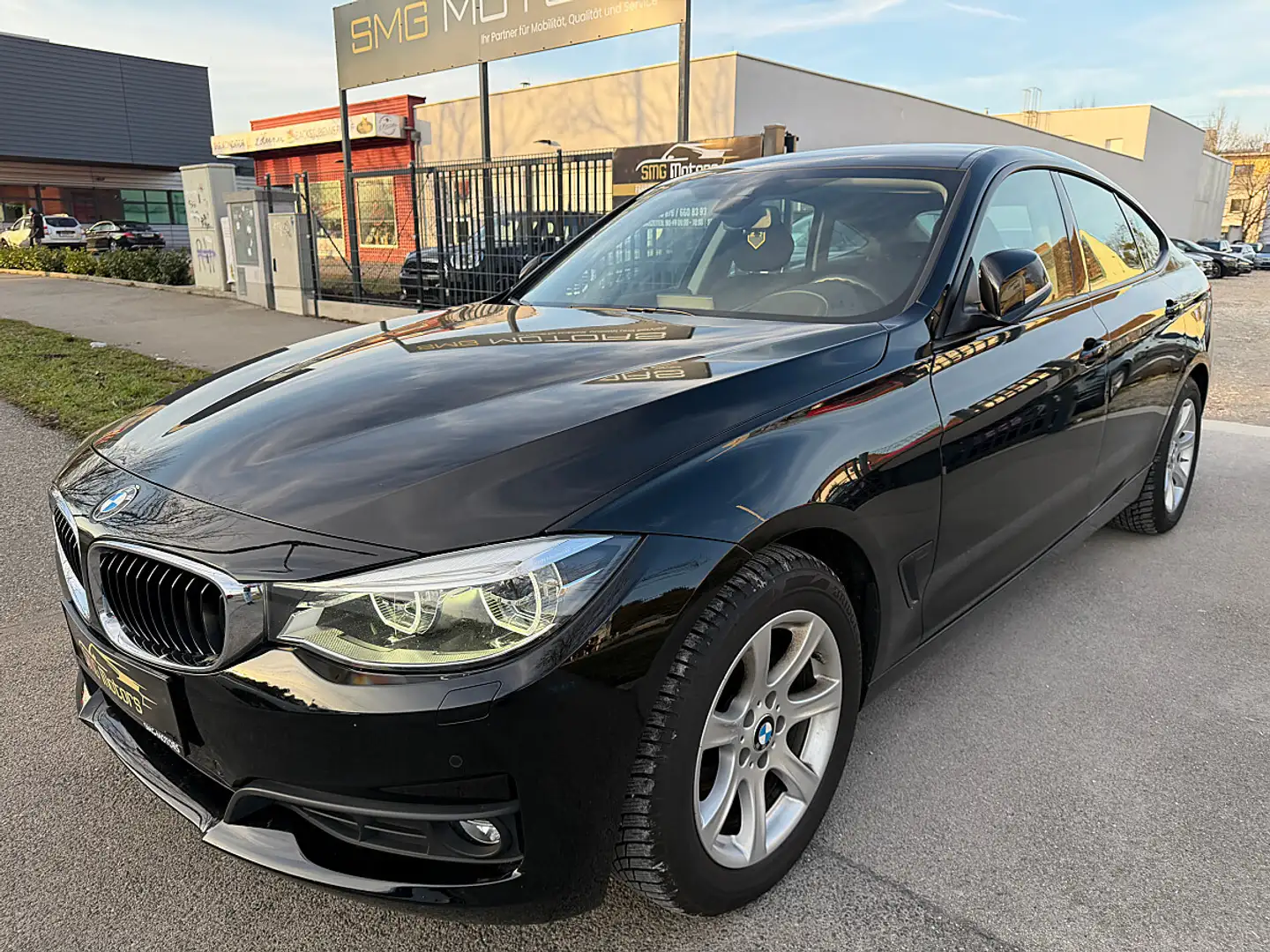 BMW 318 d Gran Turismo Advantage Aut. Schwarz - 2