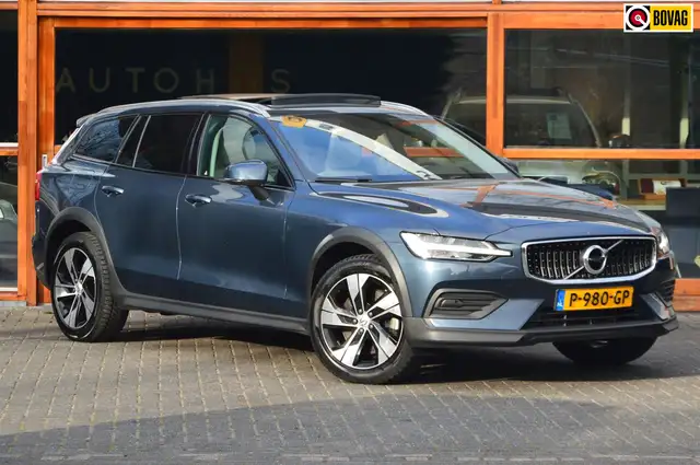 Volvo V60 Cross Country B5 AWD | Panoramadak | Adaptive Cruise | Harman/Ka