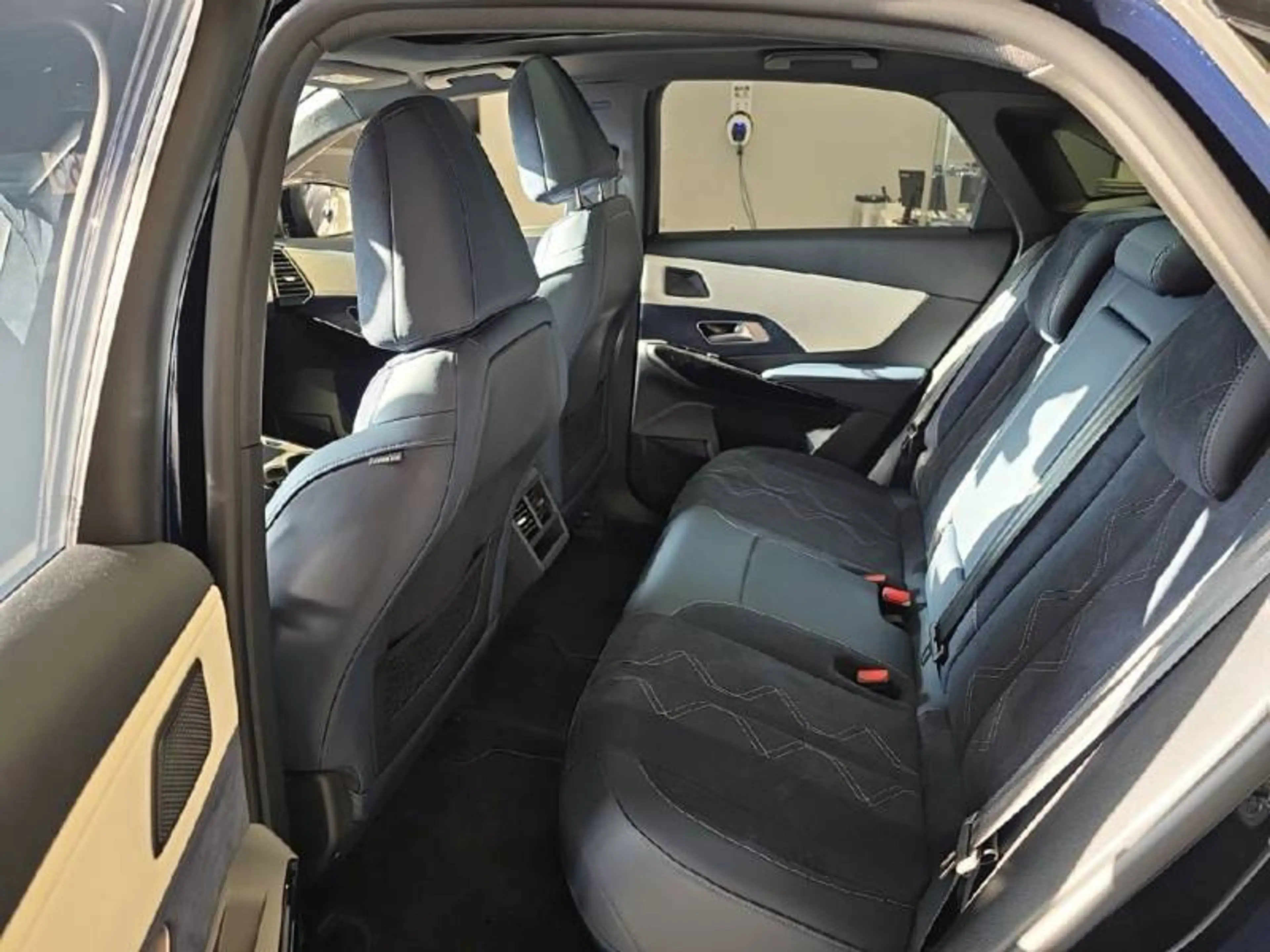 DS Automobiles DS 7 1 Plug-in Hydrid 225 Jules Verne — photo 10