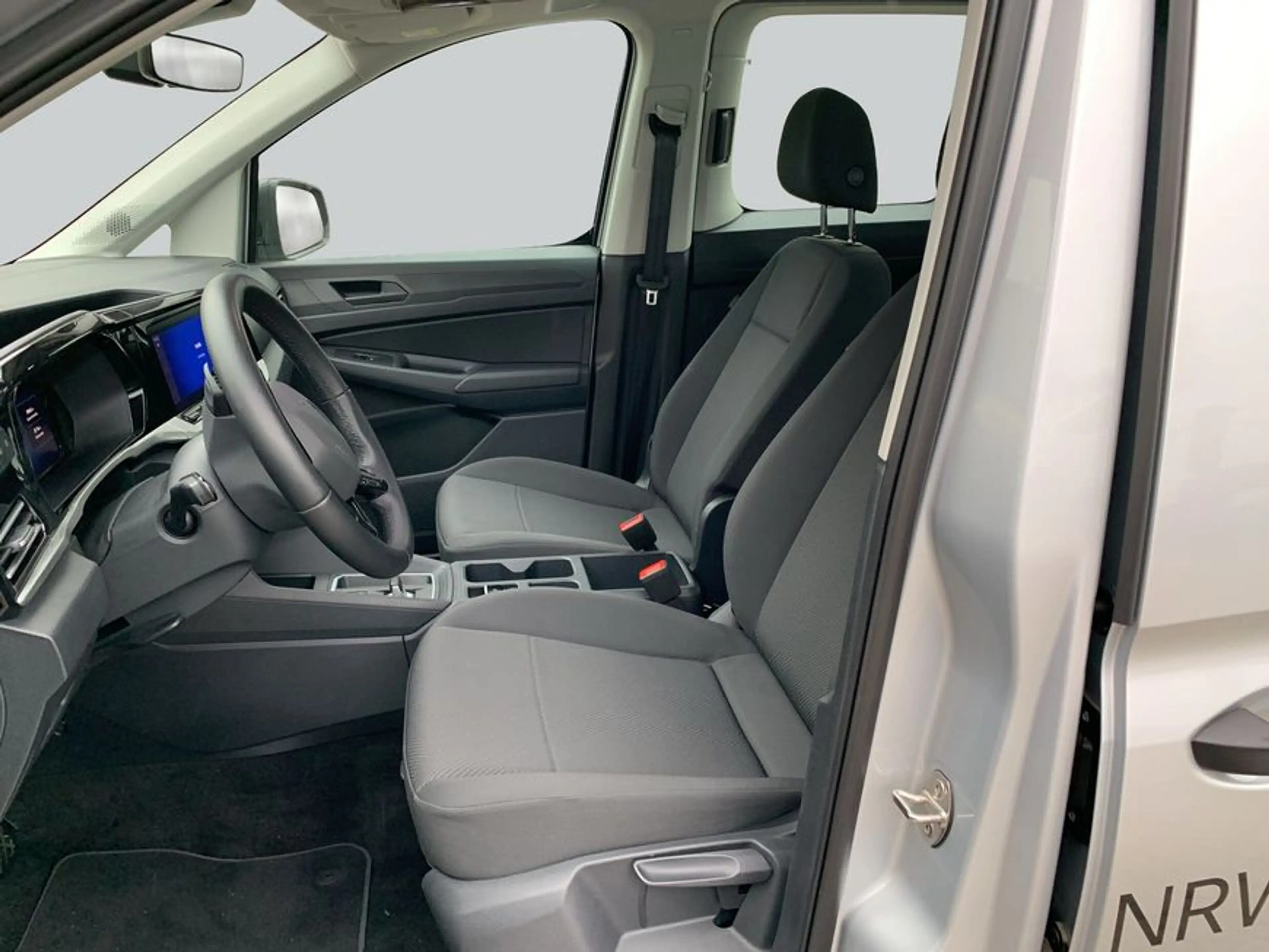 Ford Tourneo Connect 1.5 EcoBoost PHEV Aut. TREND 85 kW — photo 11