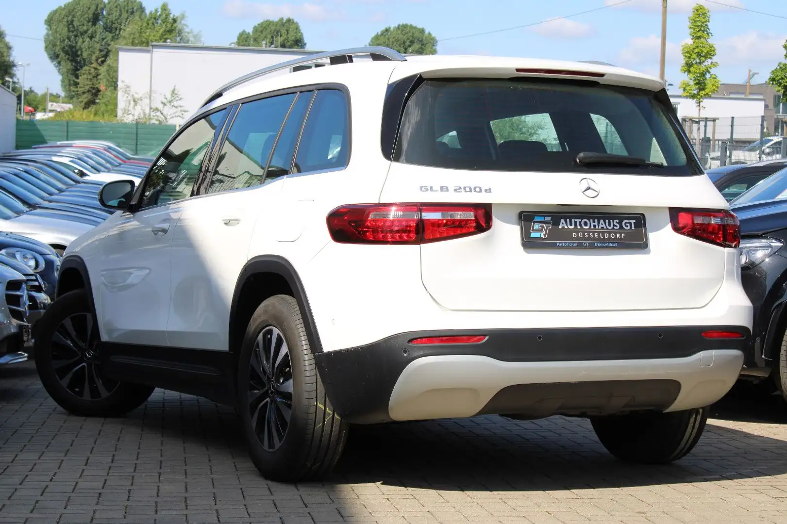 Mercedes-Benz GLB 200 d/Navi/Kamera/Sitzhzg/Leder/Klima/LED Weiß - 2