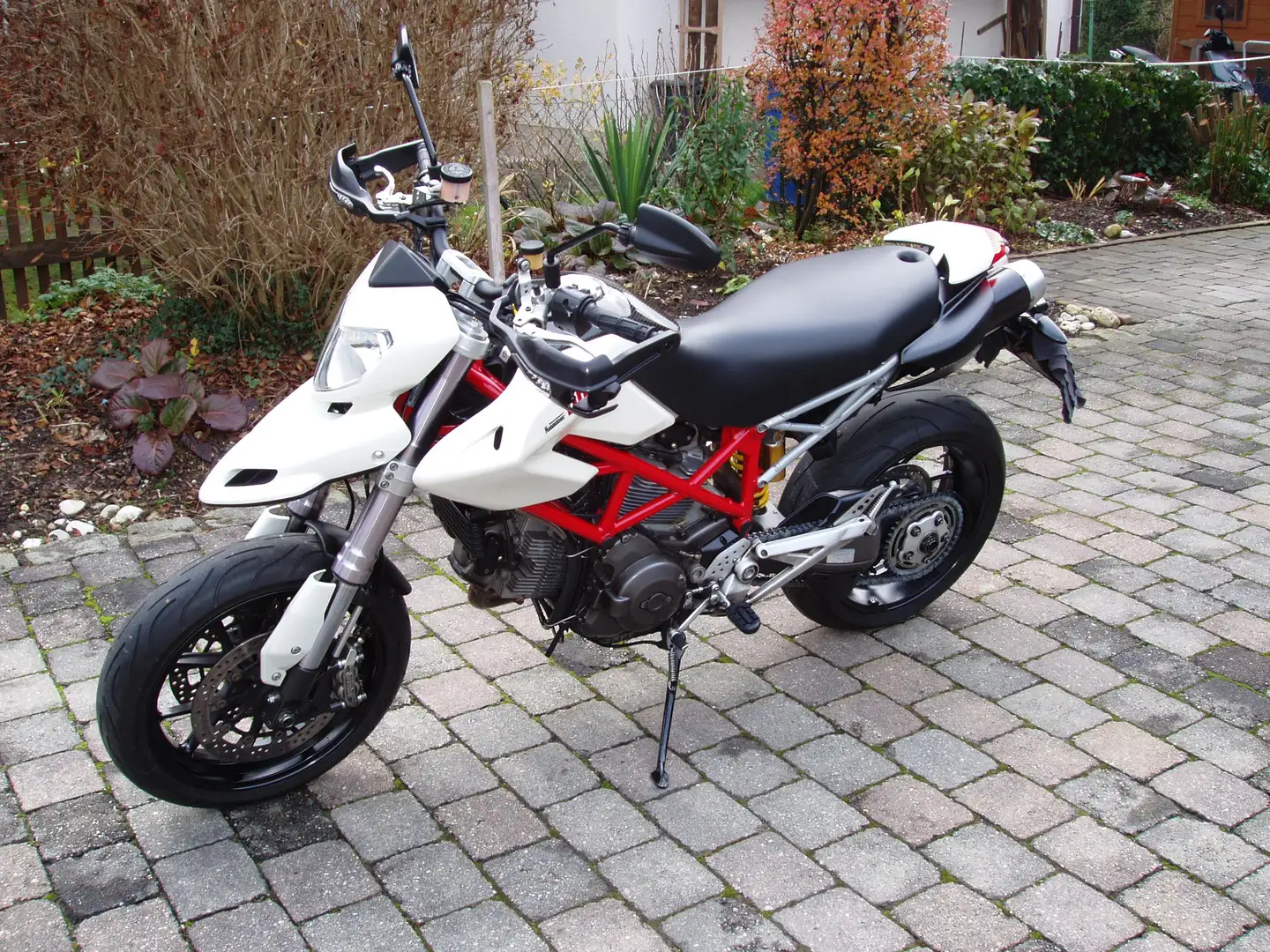 Ducati Hypermotard 1100 Blanc - 1