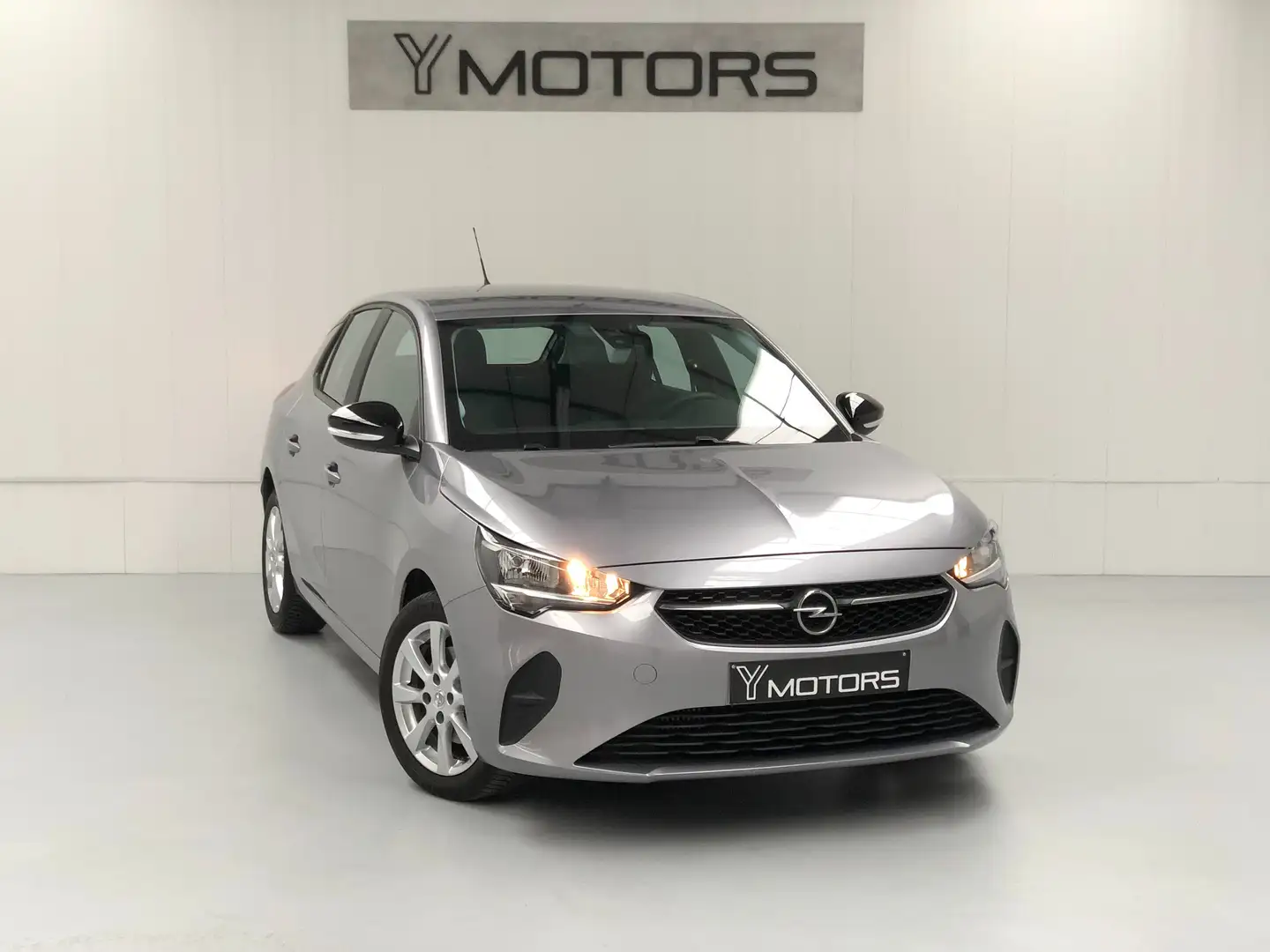 Opel Corsa 1.5 TURBO D EDITION GPS APPLE CAR PLAY GARANTIE Grijs - 1