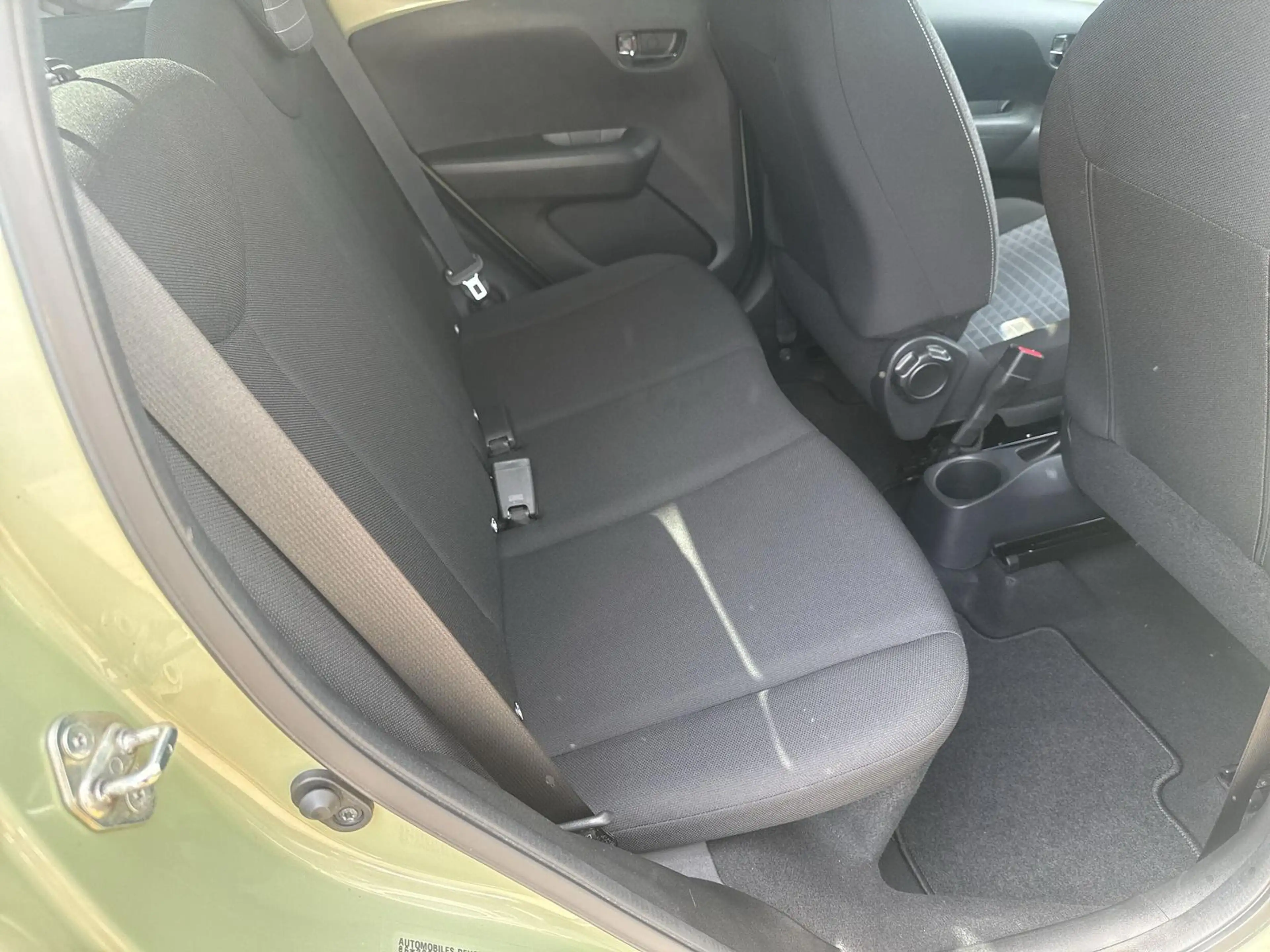 Peugeot 108 Allure Metallic — photo 15