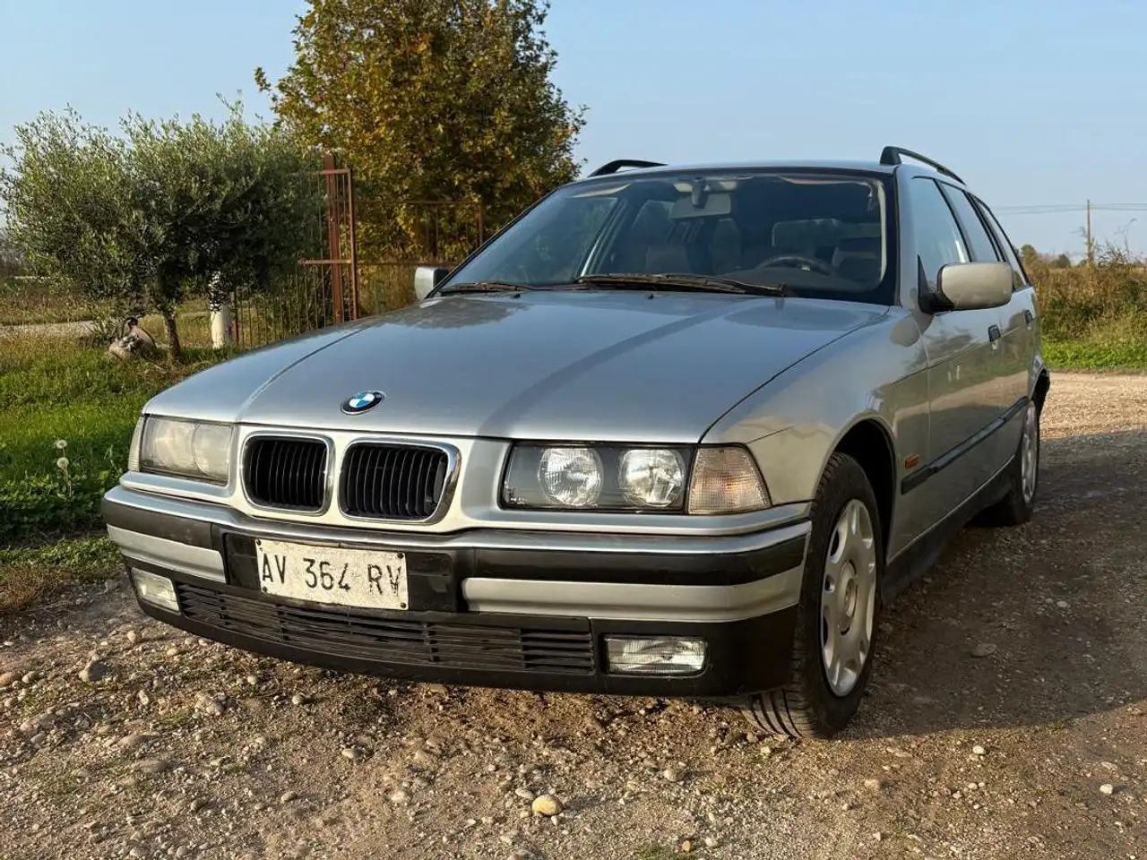 BMW 316 Serie 3 E36 Touring 316i Touring, foto 1