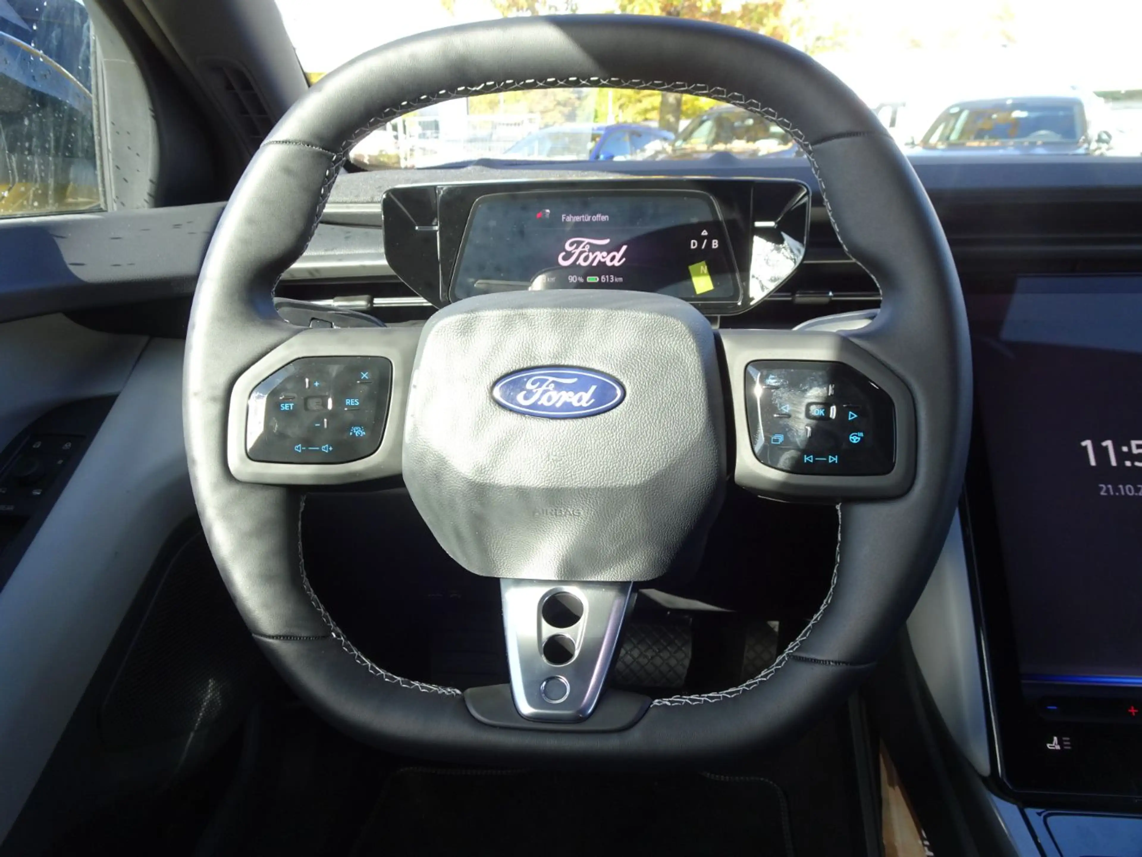 Ford Capri ELEKTRO RWD NAV*IACC*SHZ*LED*LM19*BLIS*CAM — photo 14