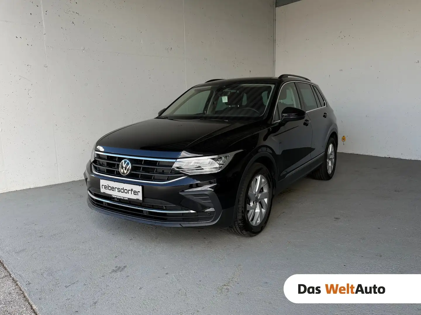 Volkswagen Tiguan Life TSI ACT Schwarz - 1