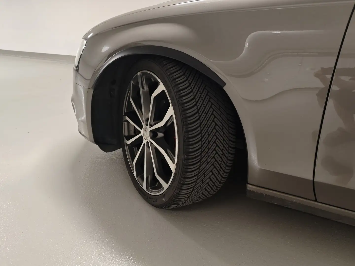 Audi A4 Avant 2.0 TDI DPF multitronic Ambition - 2