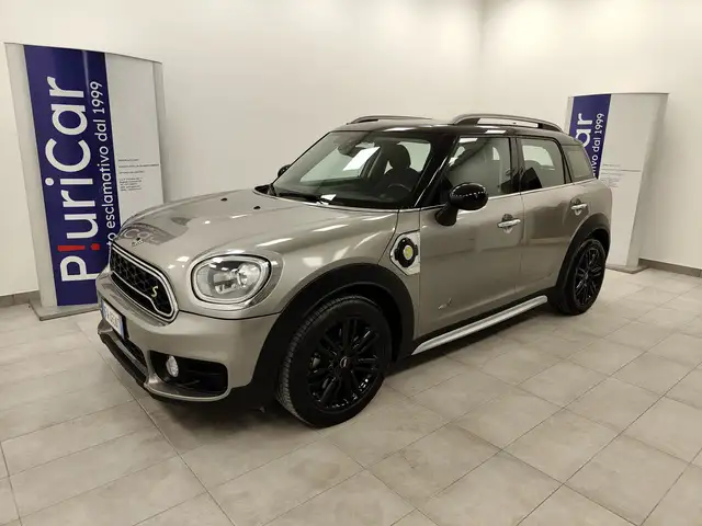 MINI Cooper SE Countryman Hype ALL4 auto Cruise Navi Fari LED Cerchi 18”