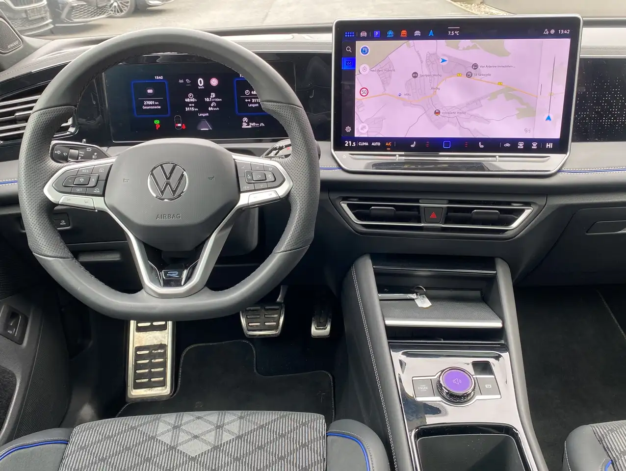 Volkswagen Tiguan 2.0 TSI R-Line IQ Drive 4M*BlackStyle 3