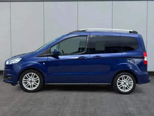 Ford Tourneo Courier Titanium AHK+NAVI+PDC+DAB+beh...