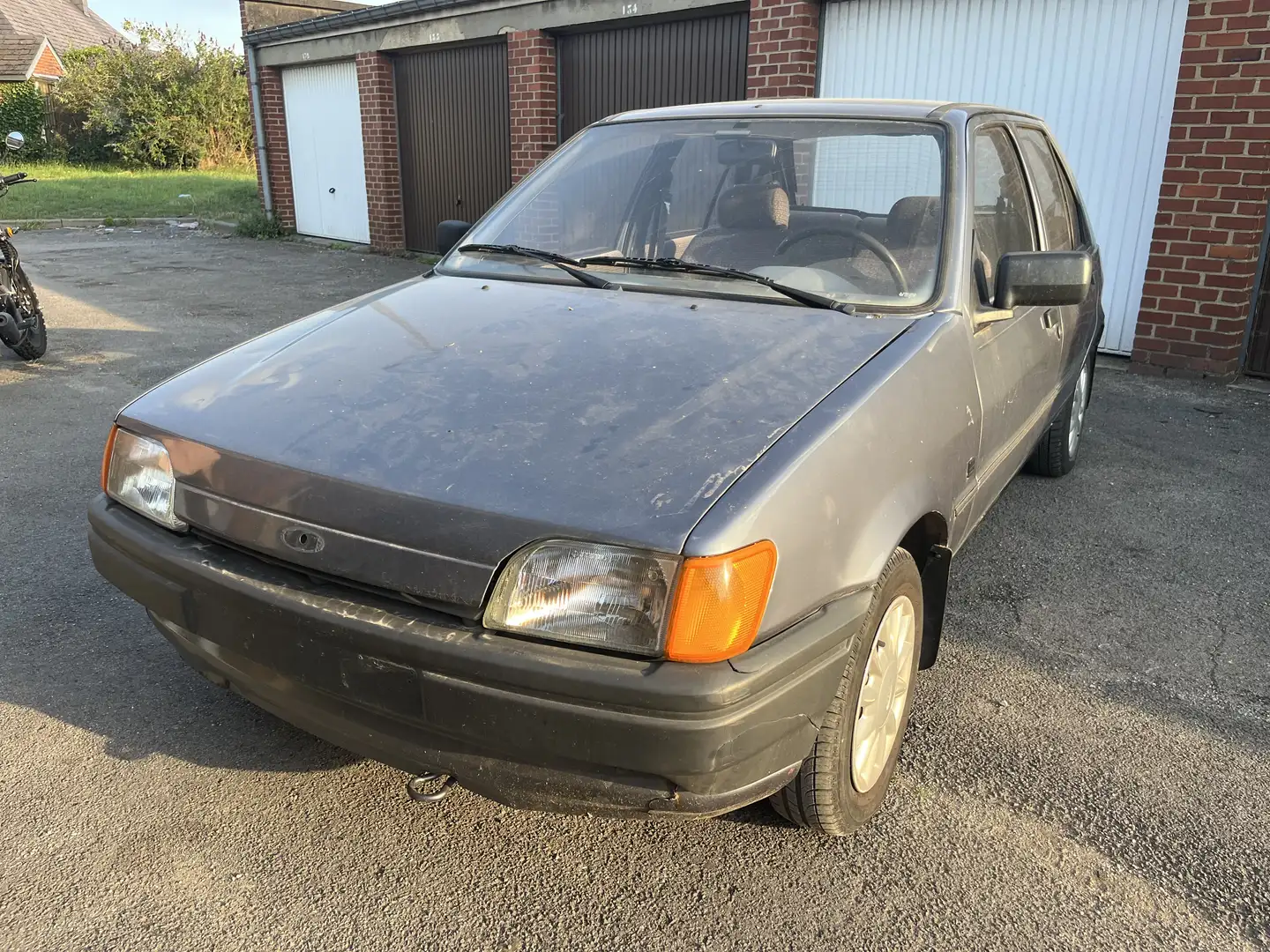 Ford Fiesta ford fiesta 1.1 Grau - 2
