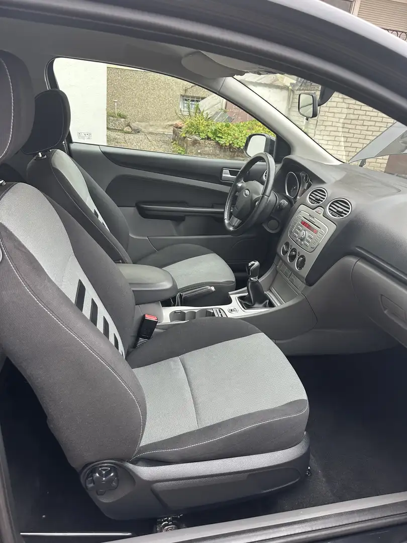 Ford Focus Sport ***KLIMAANLAGE***MIT TÜV***ALUFELGEN*** Czarny - 2