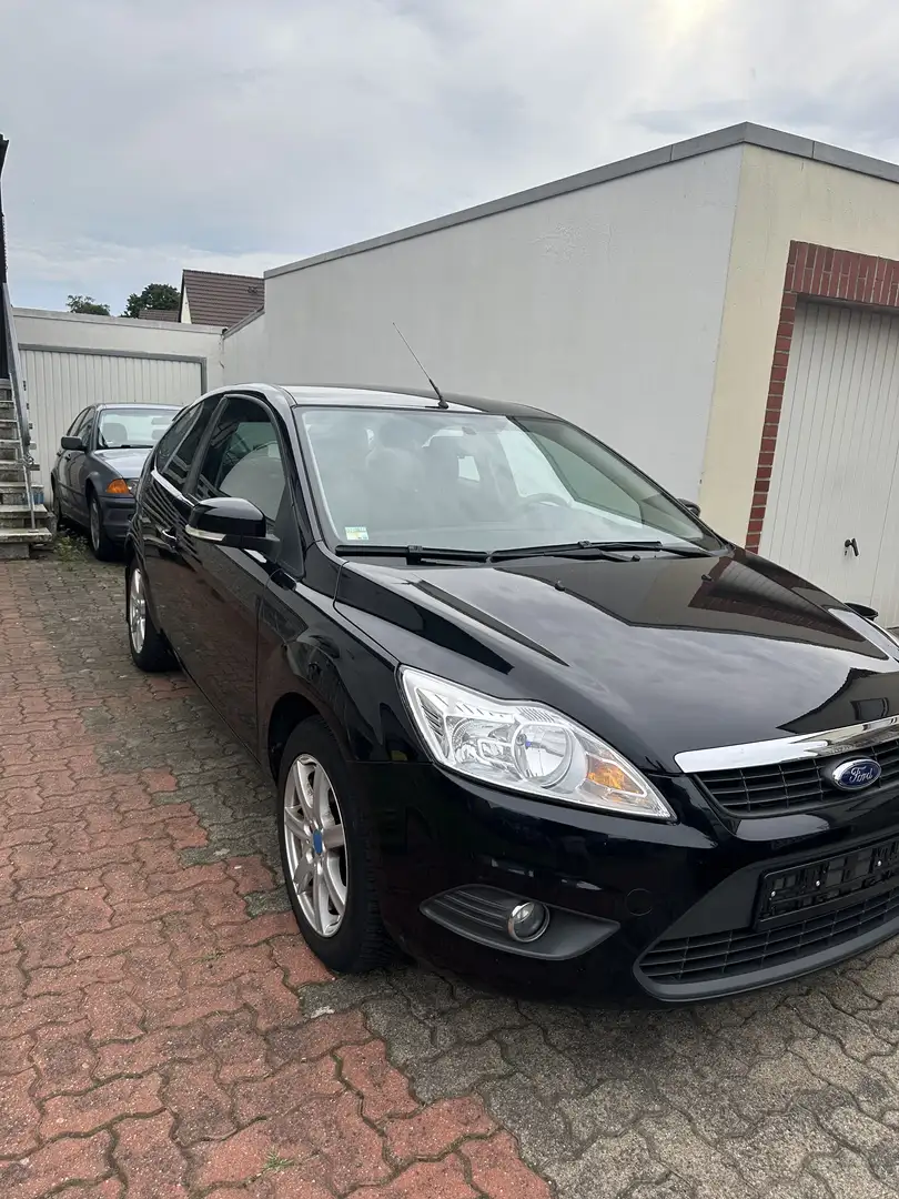 Ford Focus Sport ***KLIMAANLAGE***MIT TÜV***ALUFELGEN*** Czarny - 1