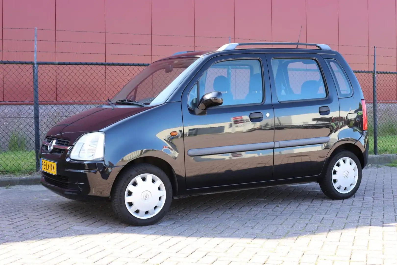 Opel Agila 1.2-16V Color Edition Black - 1
