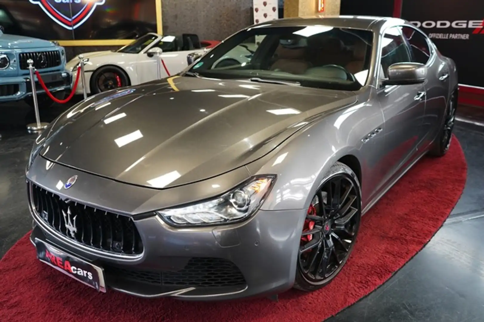 Maserati Ghibli S Q4 3.0 V6 KEYLESS NAVI LEDER KLIMA Grau - 2