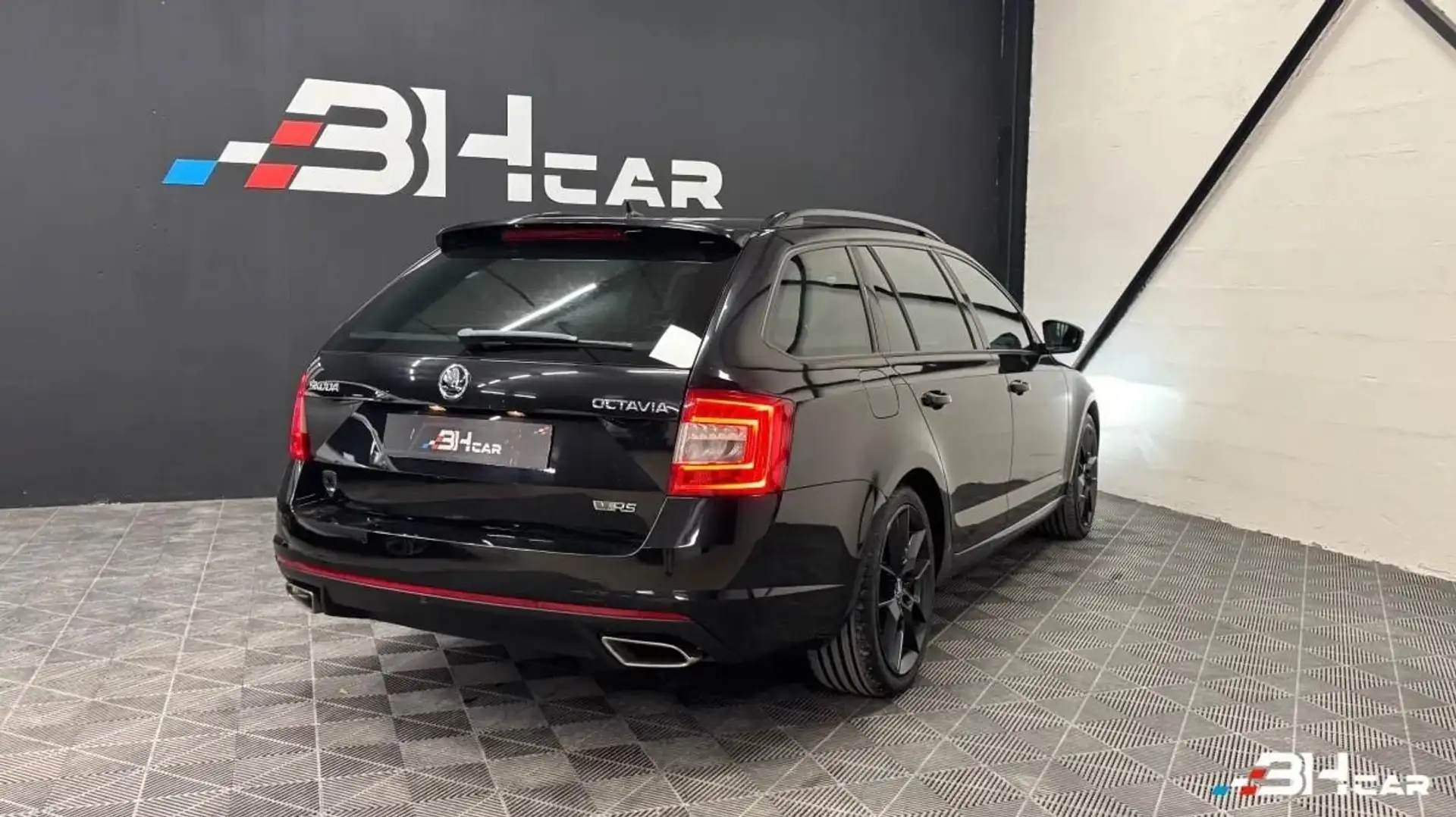 Skoda Octavia COMBI 2.0 TDI 180 RS 4X2 Noir - 2