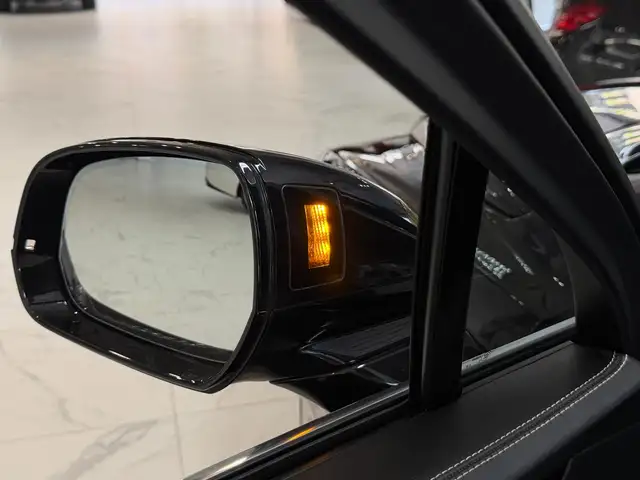 Bentley Bentayga view 14
