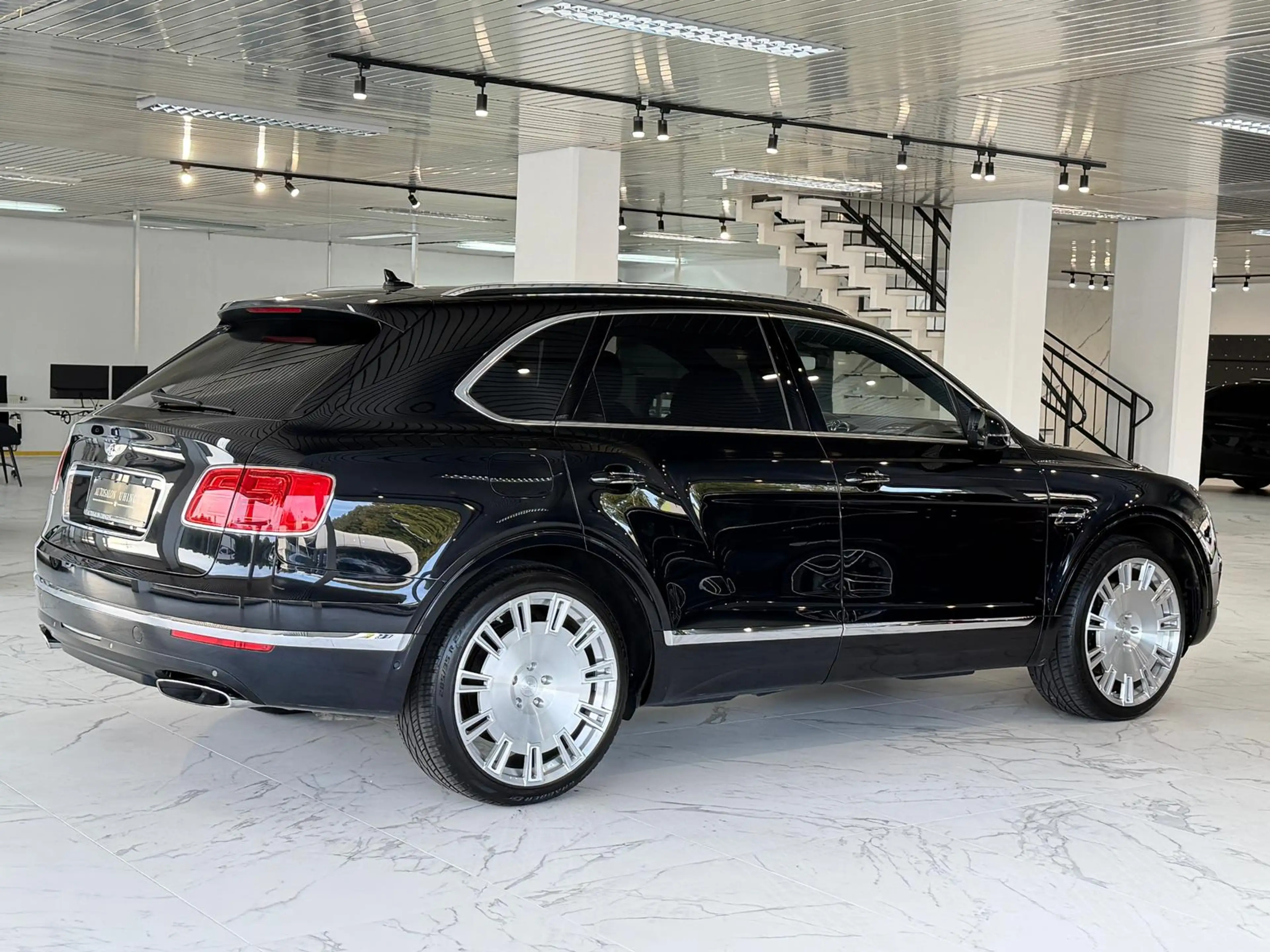 Bentley Bentayga W12 MULLINER*PANO*CITY+TOURING-SPE*VOLL — photo 5
