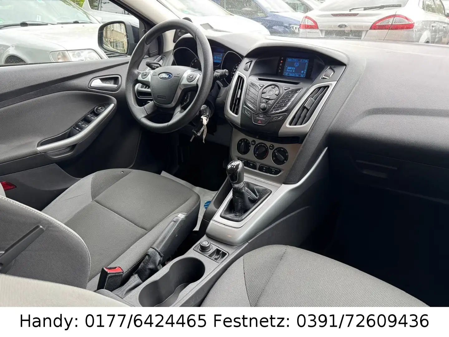 Ford Focus 1,6 Ti-VCT Turnier Zwart - 2