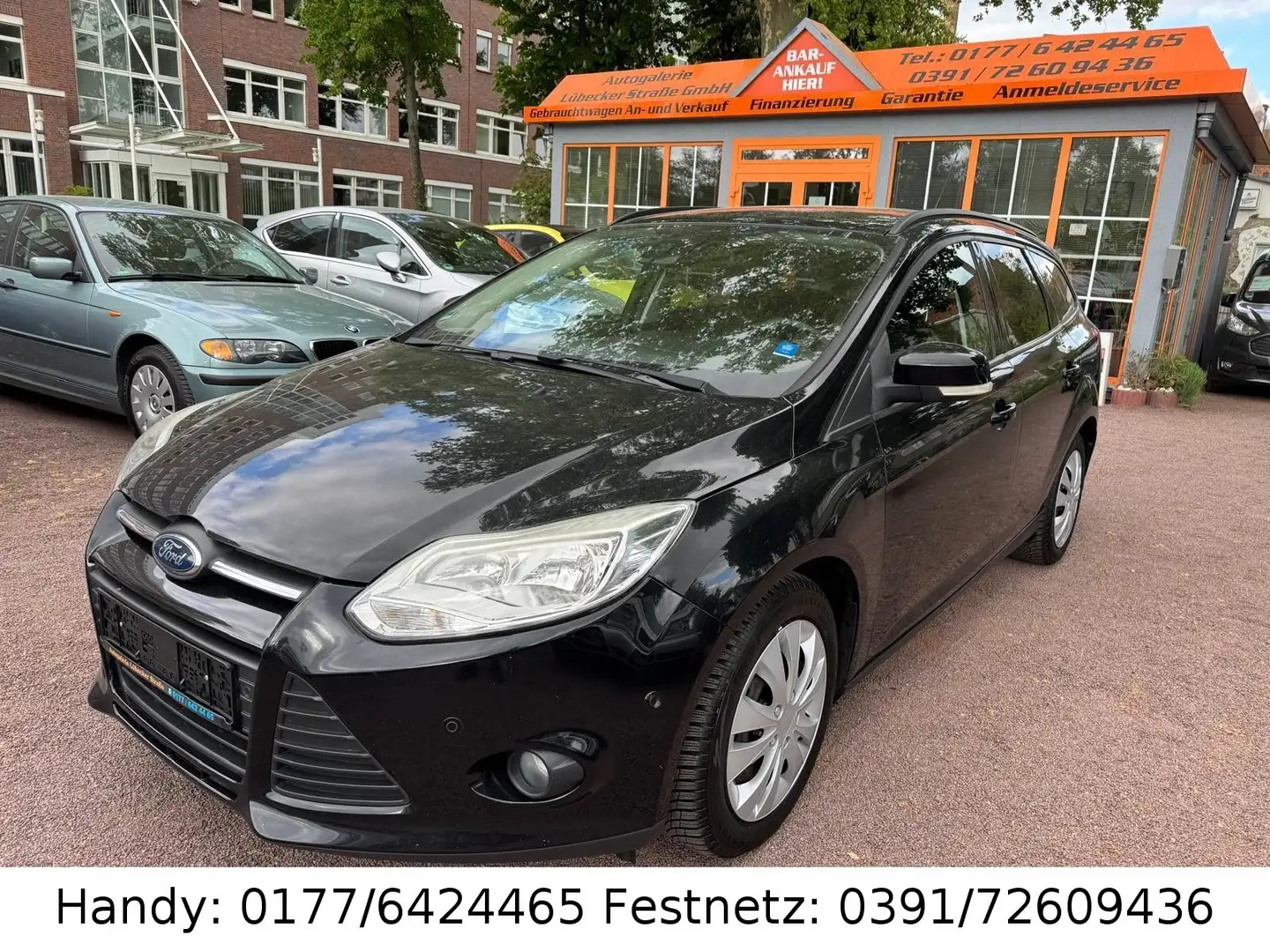 Ford Focus 1,6 Ti-VCT Turnier Zwart - 1