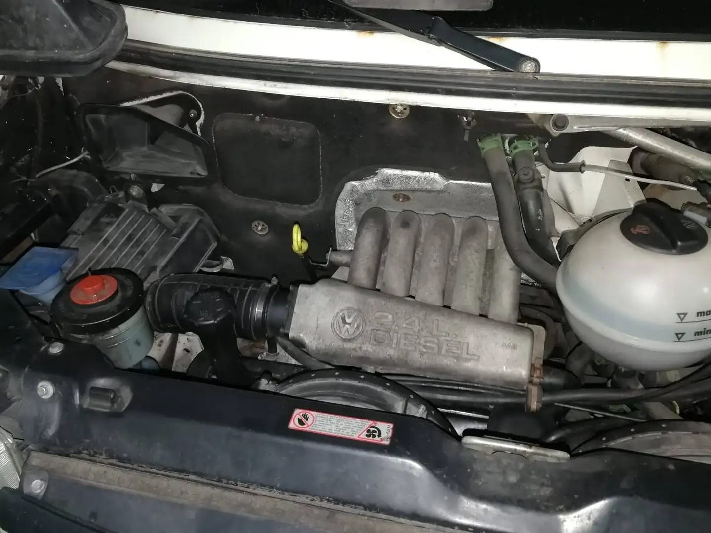 Volkswagen T4 California Caravelle Lunga 2.4d GL - 2