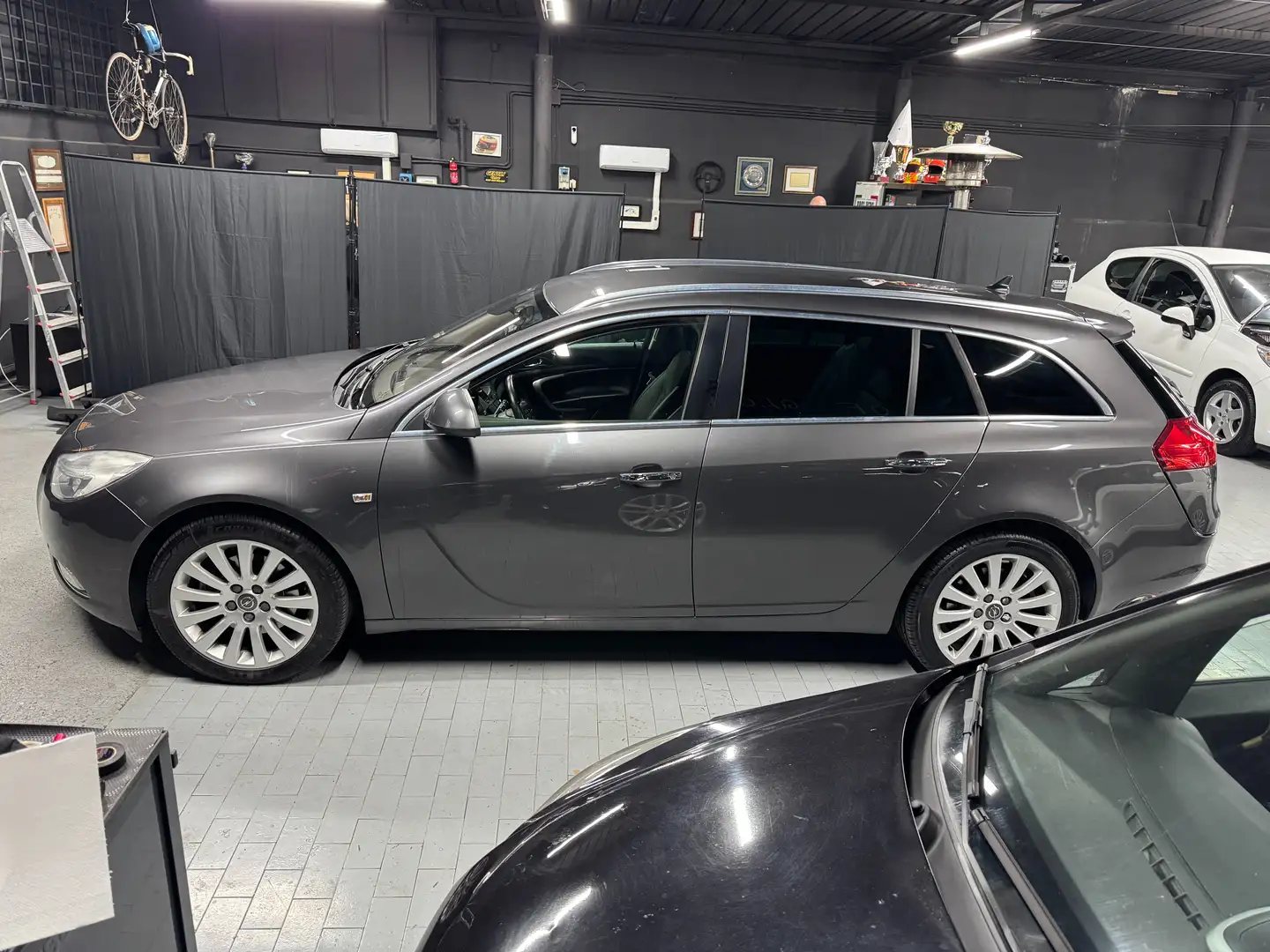 Opel Insignia Insignia Sports Tourer 2.0 cdti Cosmo 160cv auto Grigio - 2