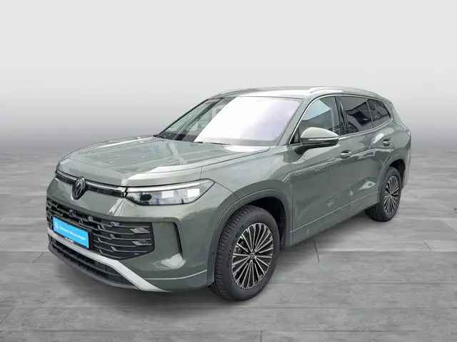 Volkswagen Tayron view 2
