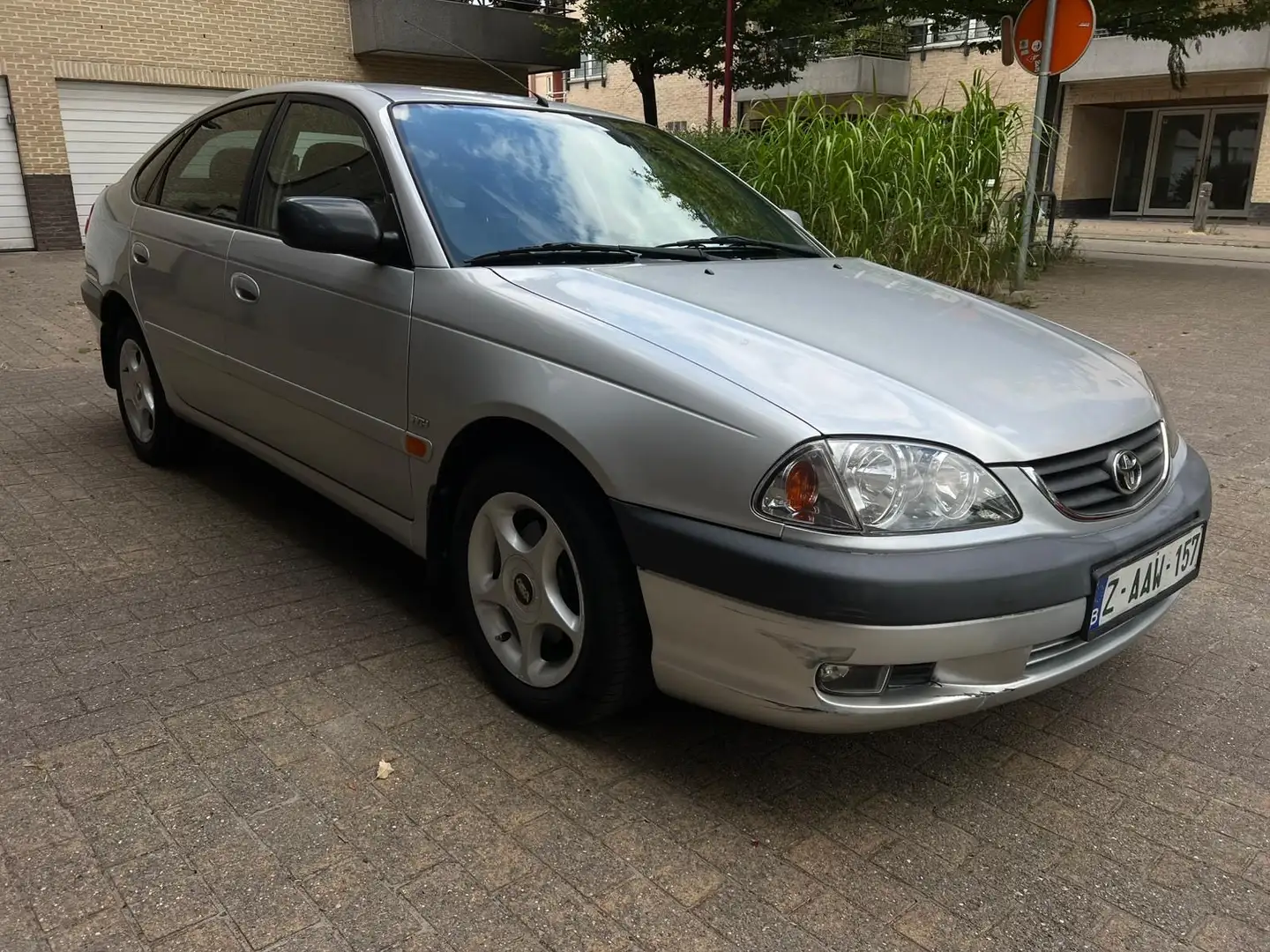 Toyota Avensis 1.8i VVT-i  automatique 48000KM 12mois garantie CT Zilver - 2