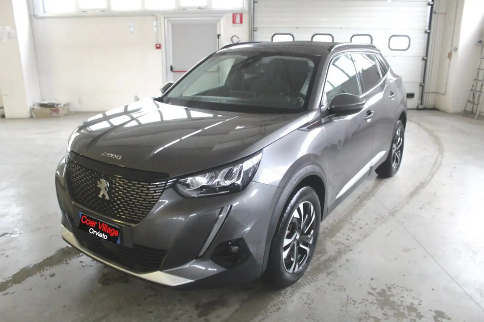 Peugeot 2008 BlueHDi 110 S&S Allure Pack Gris - 1
