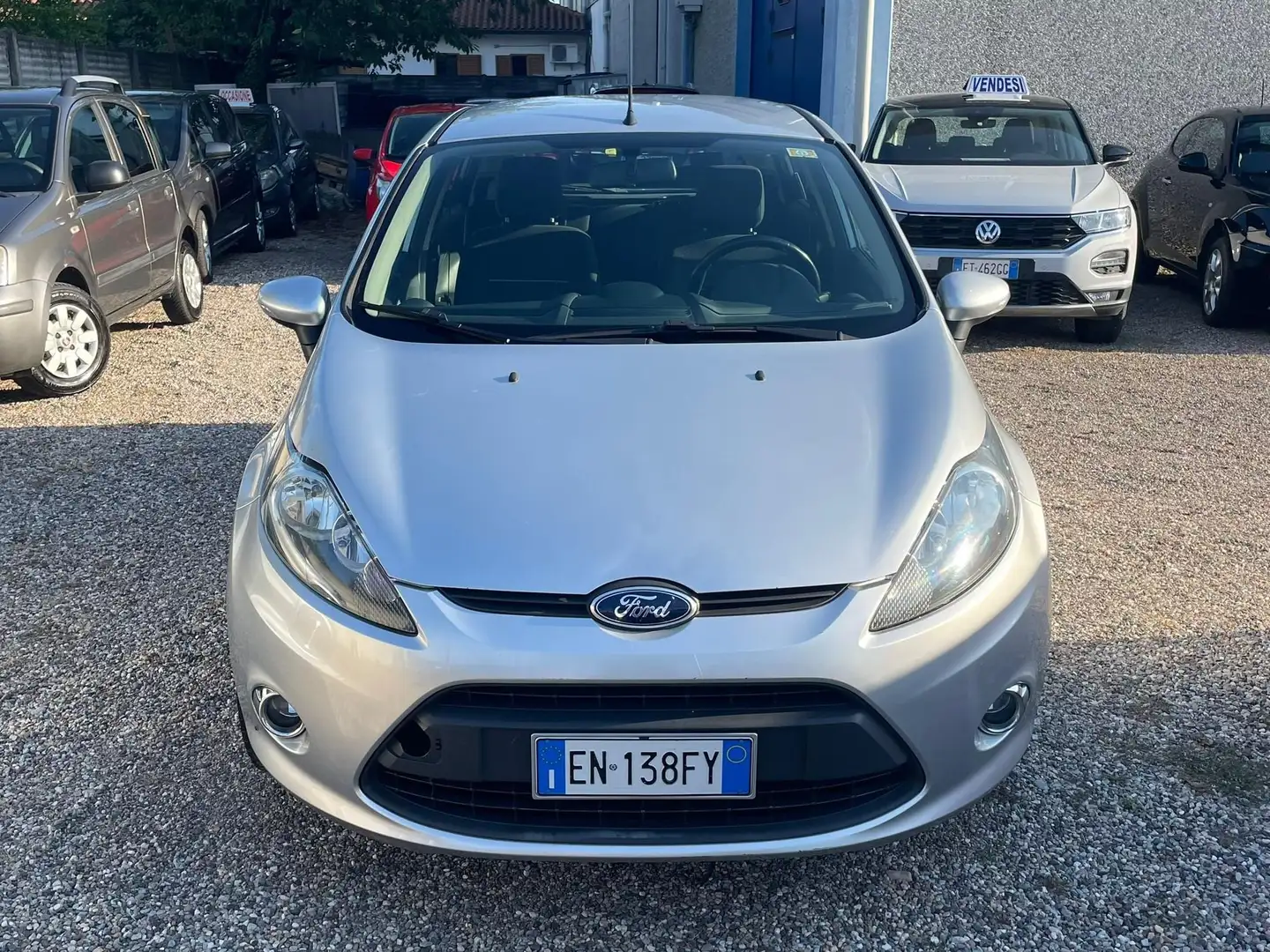 Ford Fiesta Fiesta 5p 1.2 16v Titanium 82cv FL Grigio - 2