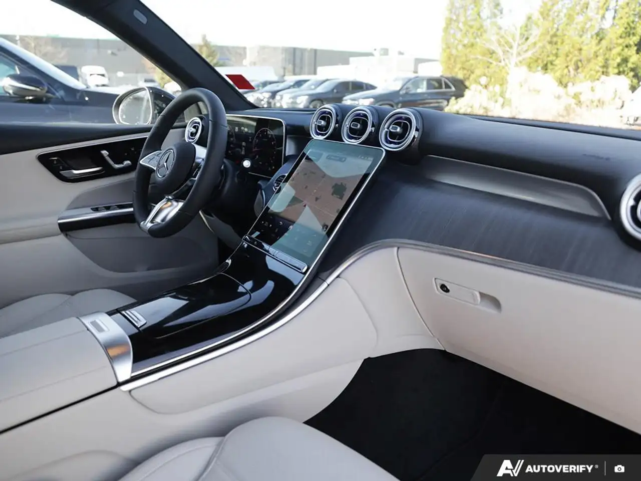 Mercedes-Benz GLC снимка Mercedes-Benz GLC