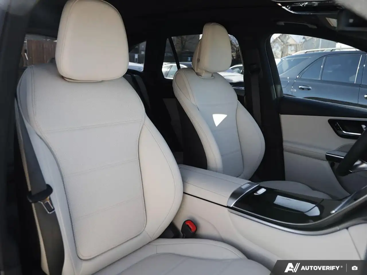 Mercedes-Benz GLC снимка Mercedes-Benz GLC