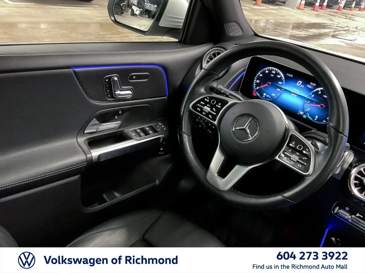 Mercedes-Benz GLB снимка Mercedes-Benz GLB