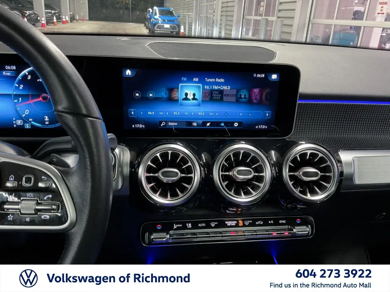 Mercedes-Benz GLB снимка Mercedes-Benz GLB