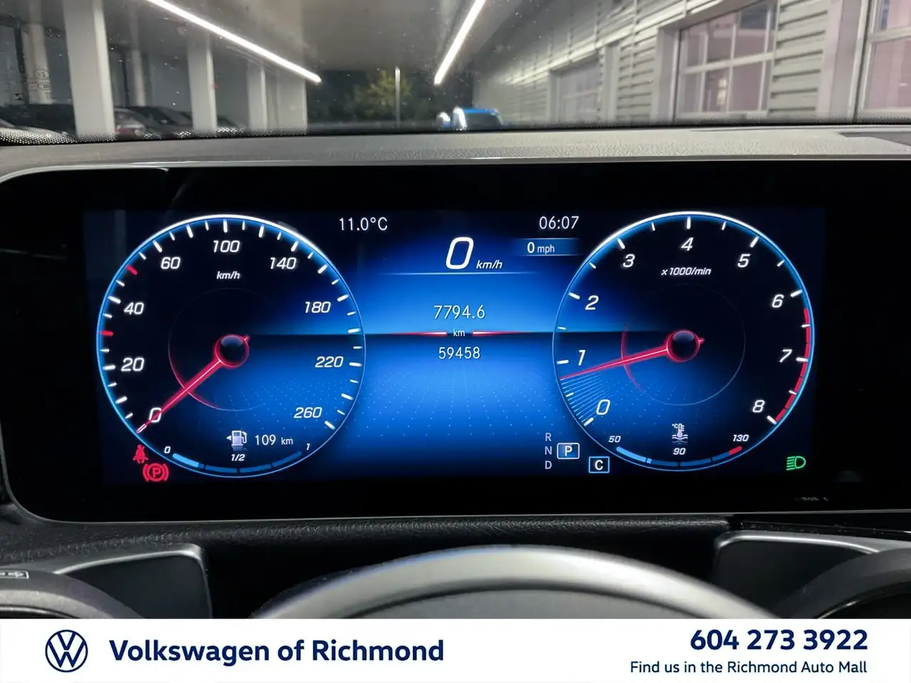 Mercedes-Benz GLB снимка Mercedes-Benz GLB