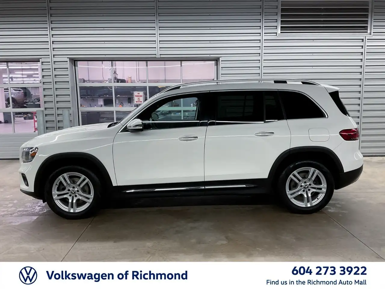 Mercedes-Benz GLB снимка Mercedes-Benz GLB