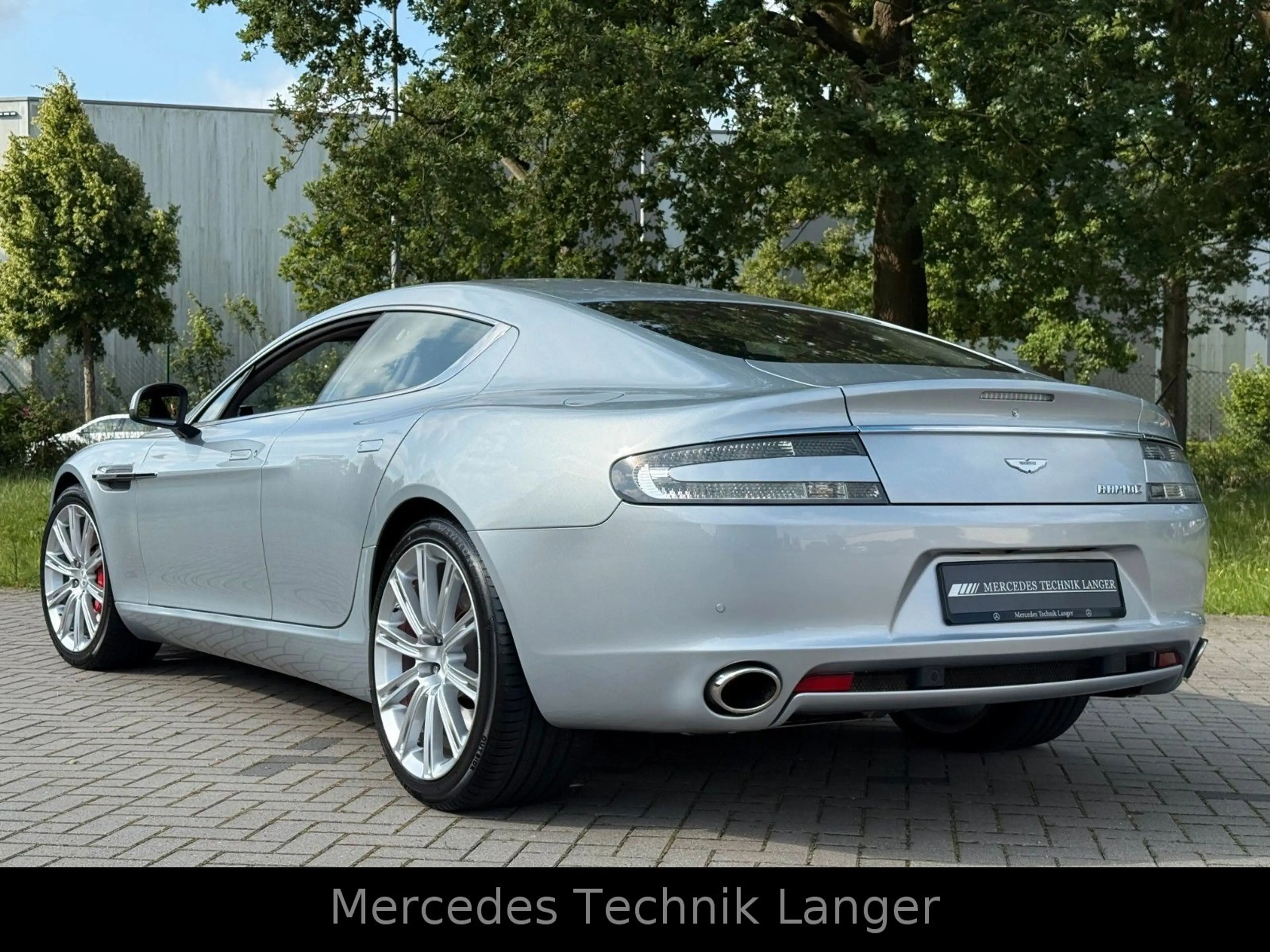 Aston Martin Rapide 6.0 V12 Touchtronic Luxury — photo 4