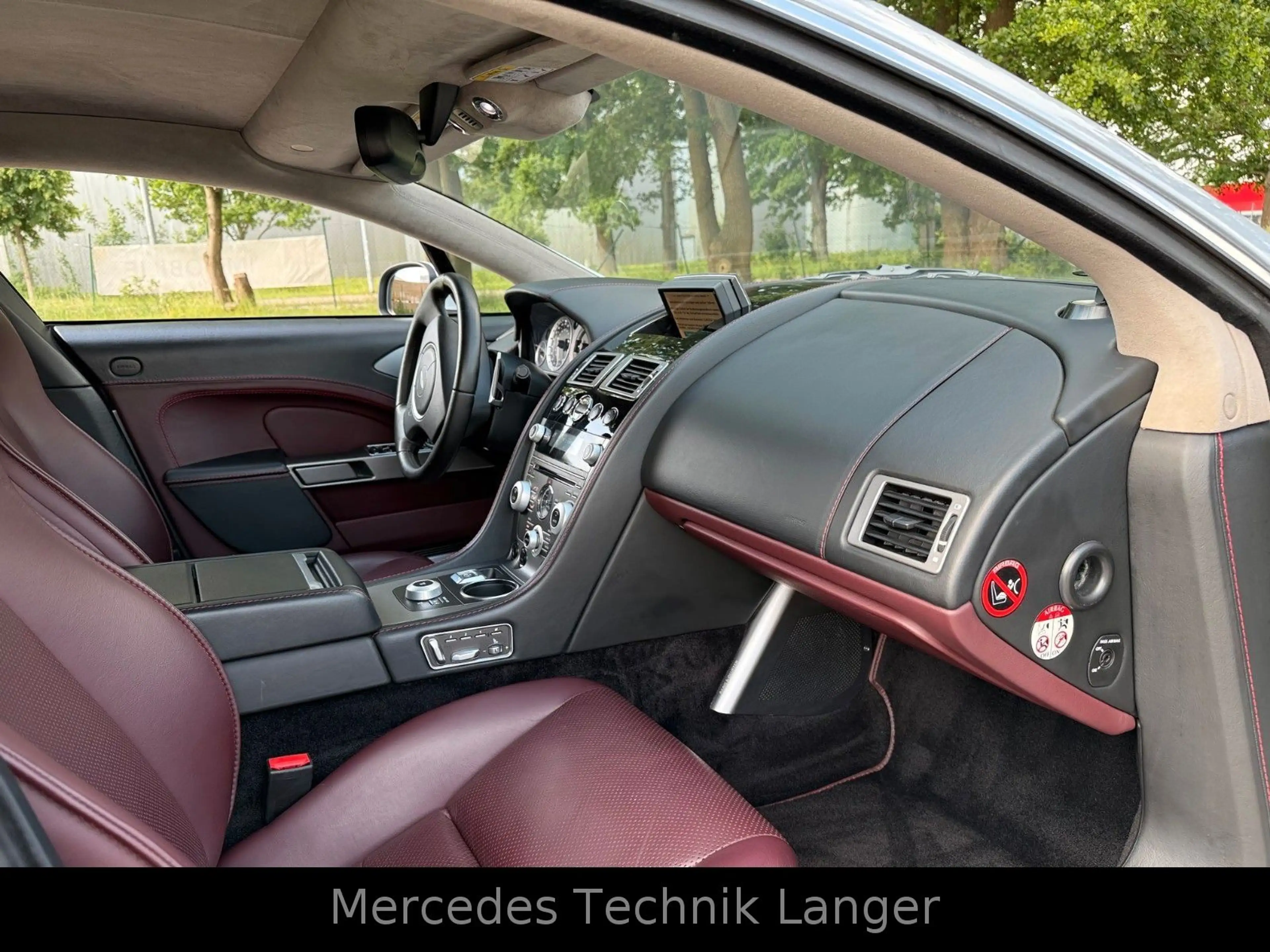 Aston Martin Rapide 6.0 V12 Touchtronic Luxury — photo 6