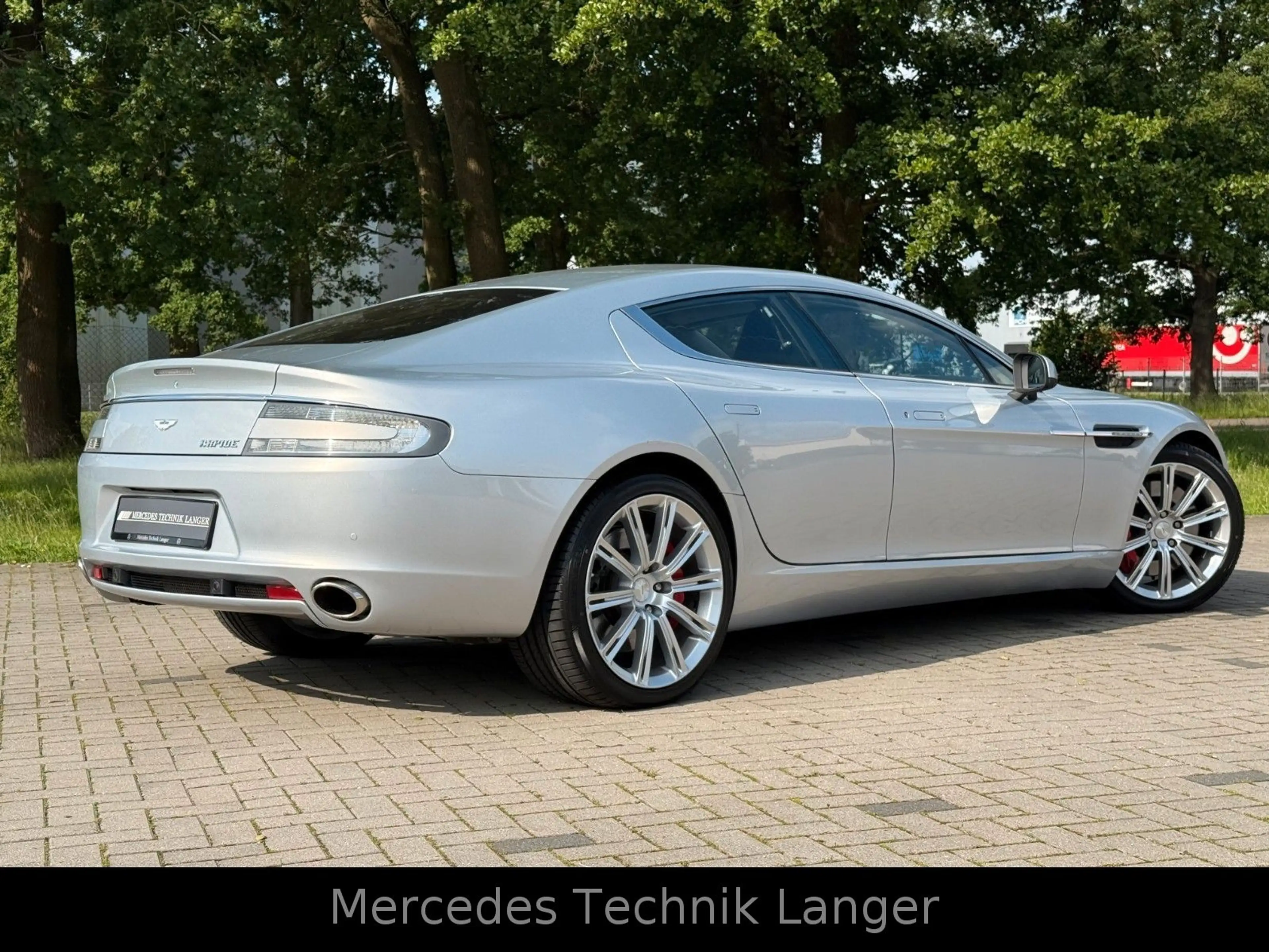 Aston Martin Rapide 6.0 V12 Touchtronic Luxury — photo 3