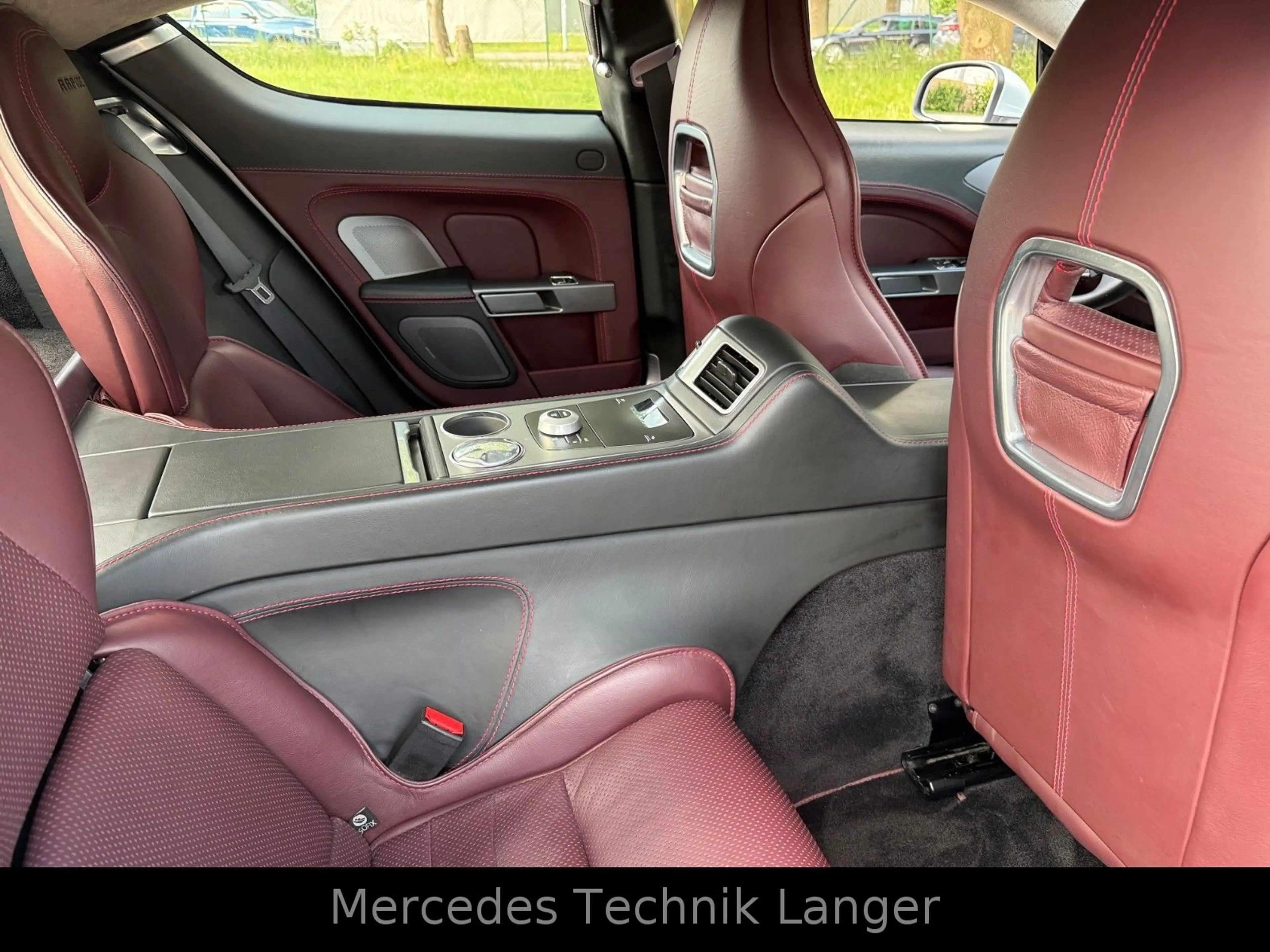 Aston Martin Rapide 6.0 V12 Touchtronic Luxury — photo 7