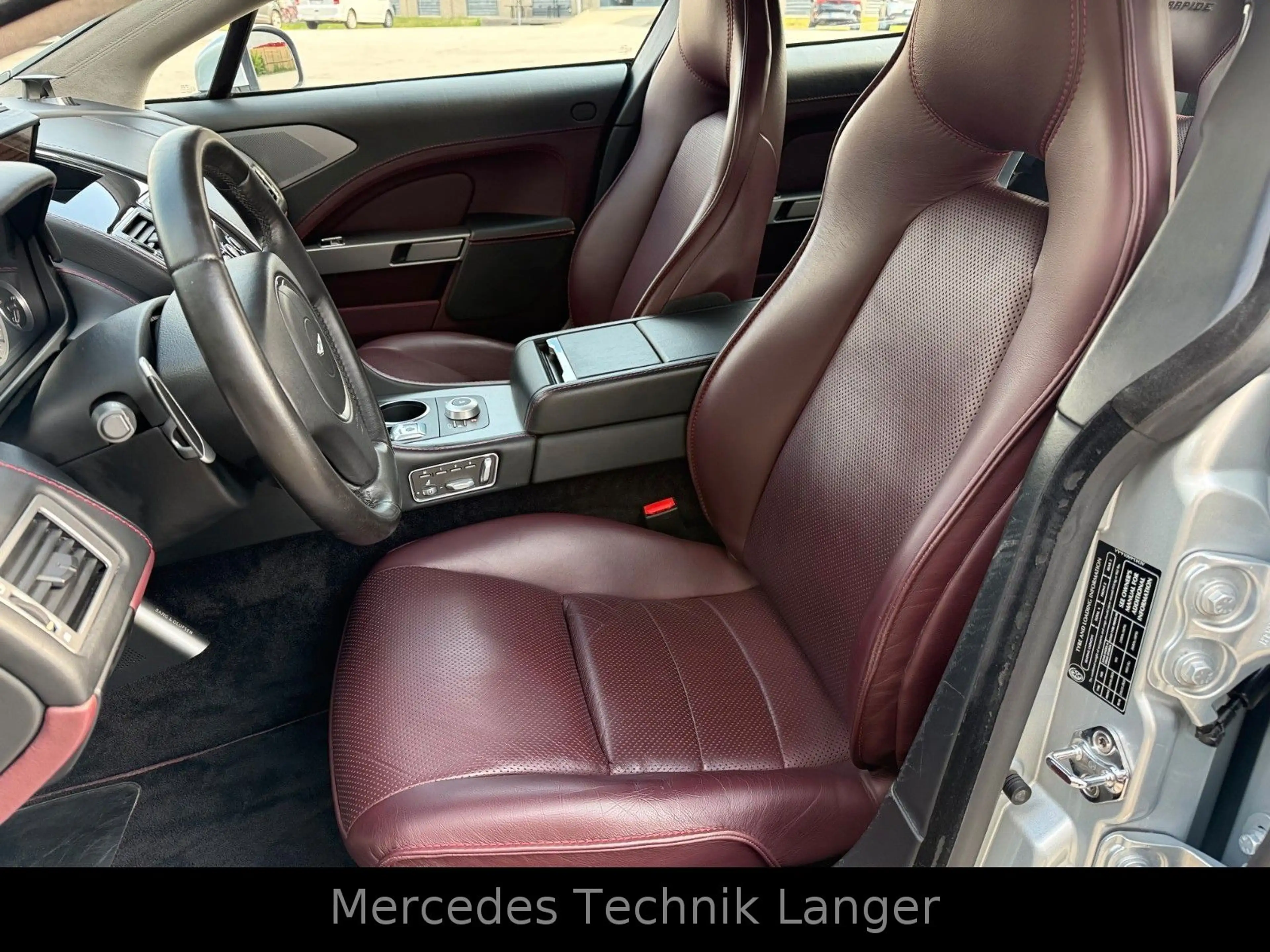 Aston Martin Rapide 6.0 V12 Touchtronic Luxury — photo 9