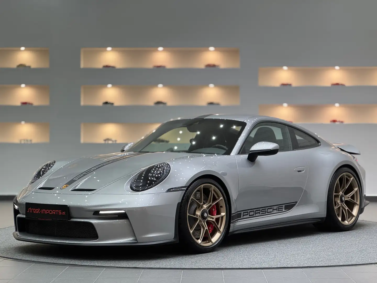 Porsche 992 GT3 Touring *GT-Silber*Ö-Auto*Exp.€ 170.000* Silber - 1