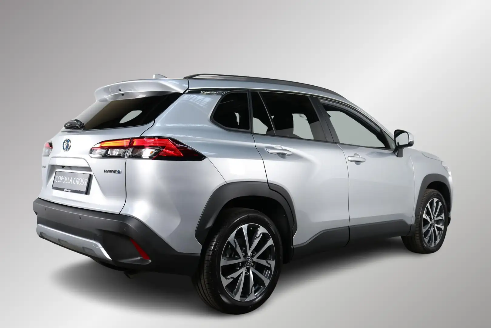 Toyota Corolla Cross Hybrid 200 Style, Stoel-stuurverwarming, Sensoren, Zilver - 2