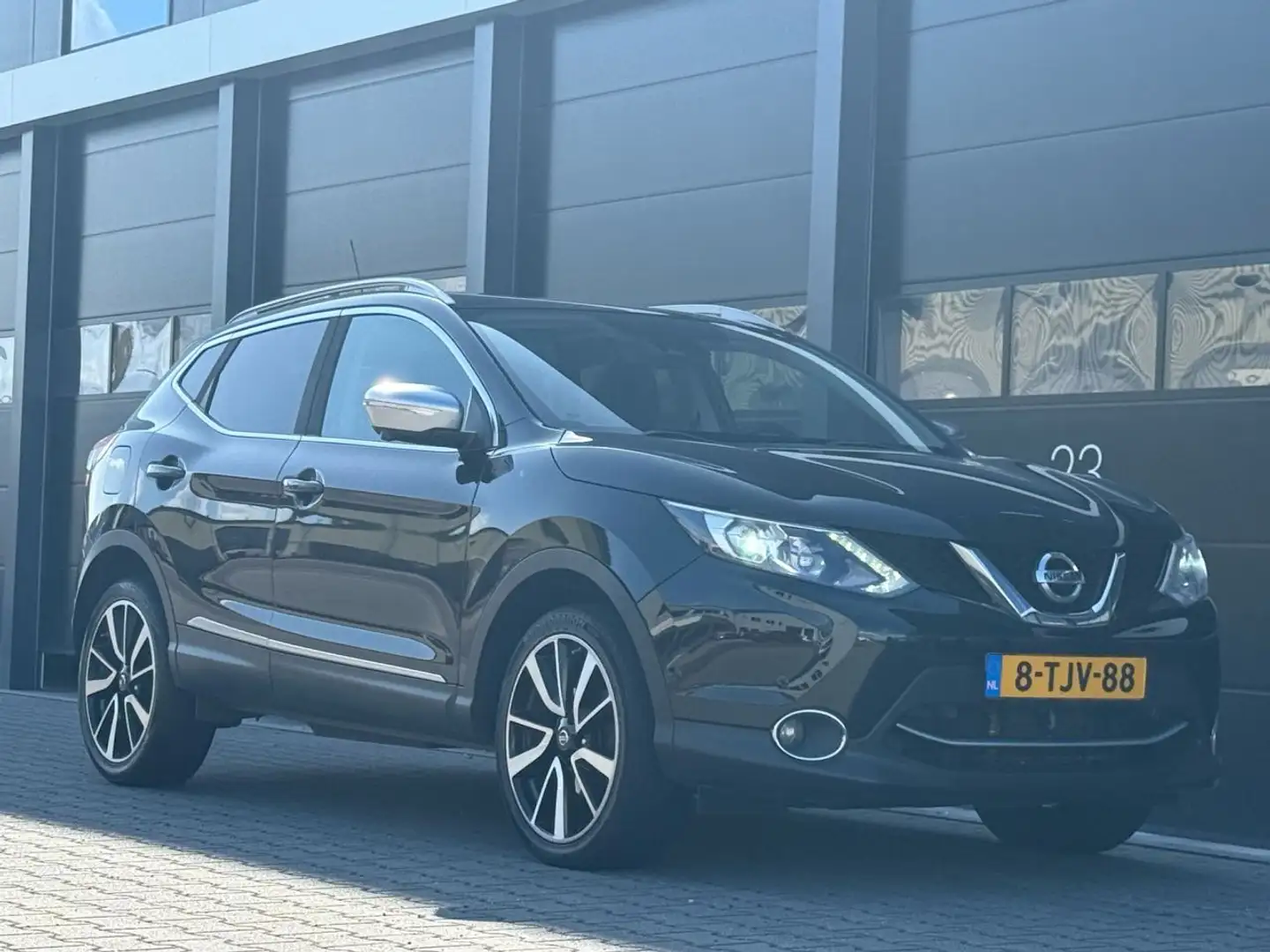Nissan Qashqai 1.6 DCI Camera Panorama AUTOMAAT Zwart - 2