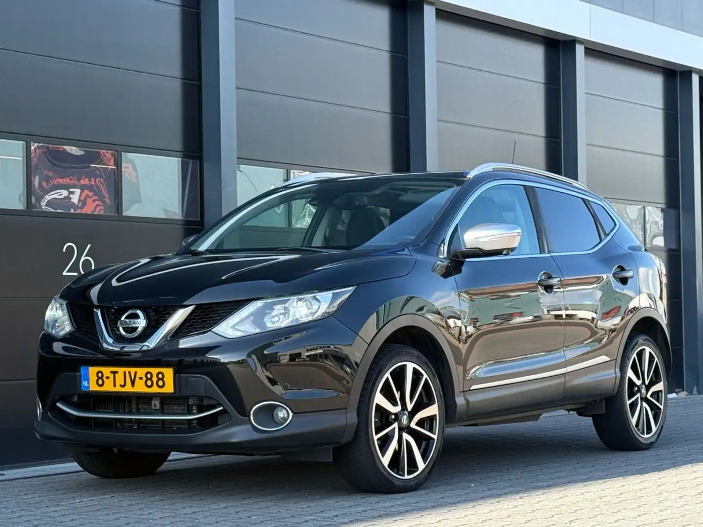 Nissan Qashqai 1.6 DCI Camera Panorama AUTOMAAT Zwart - 1