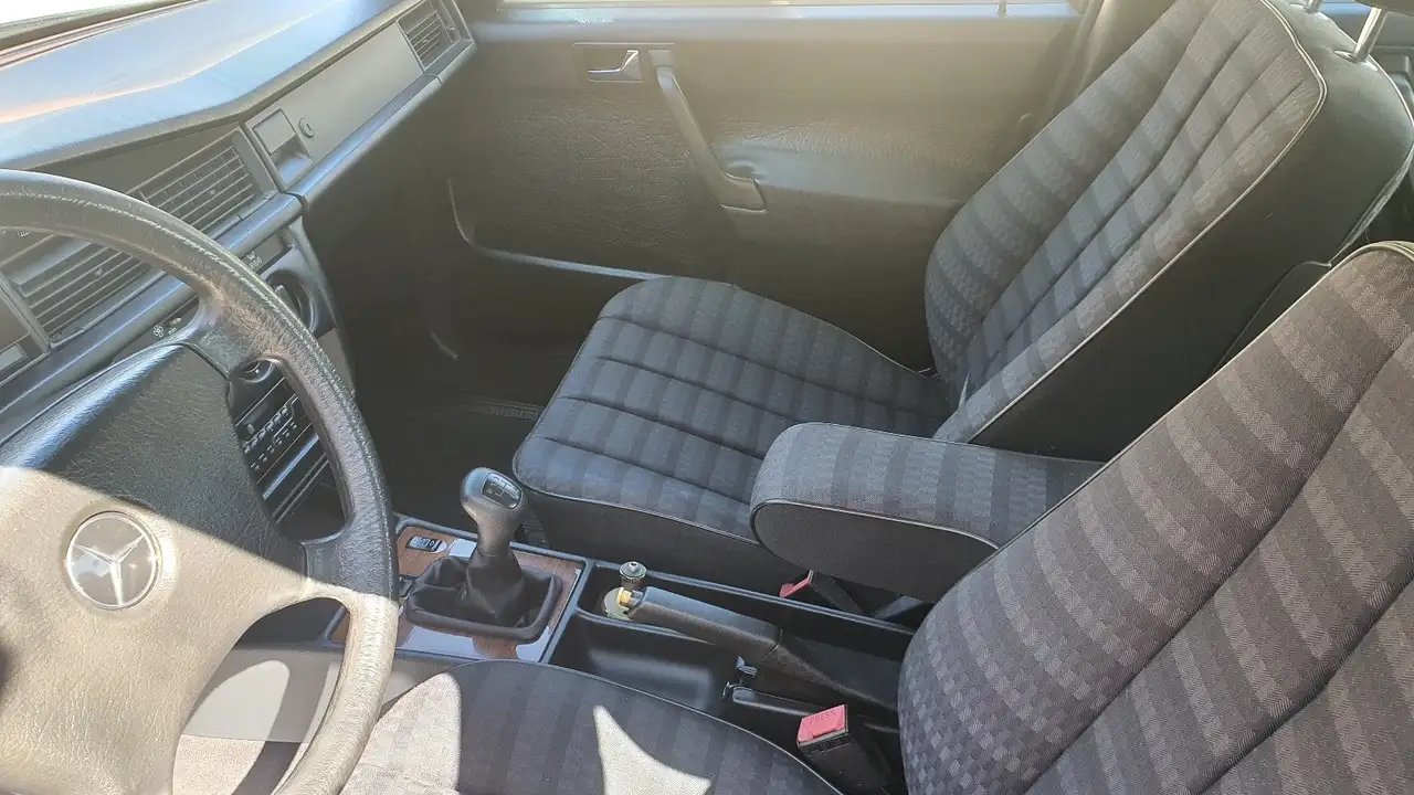Mercedes-Benz 190 1.8 E 109cv, foto 11